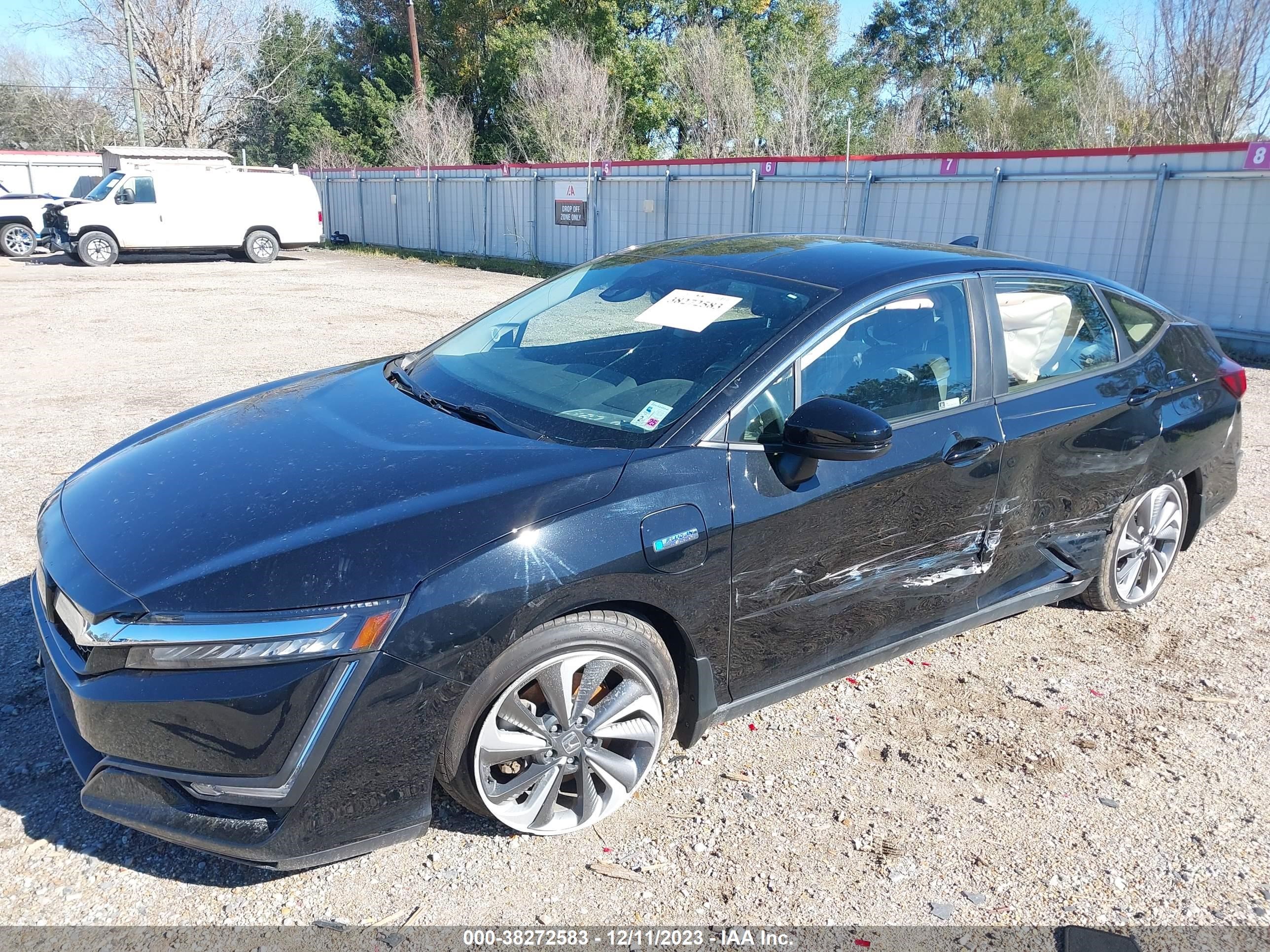 Photo 5 VIN: JHMZC5F32JC015854 - HONDA CLARITY 