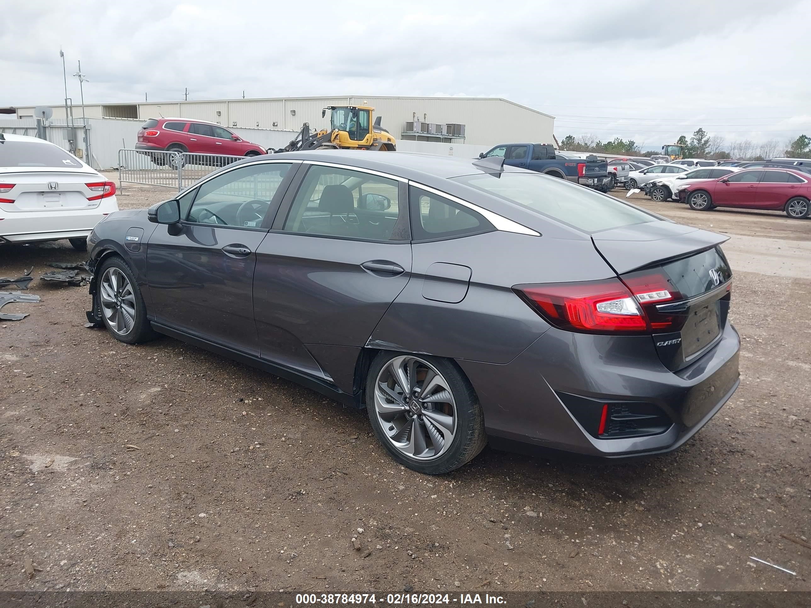 Photo 2 VIN: JHMZC5F32KC002426 - HONDA CLARITY 