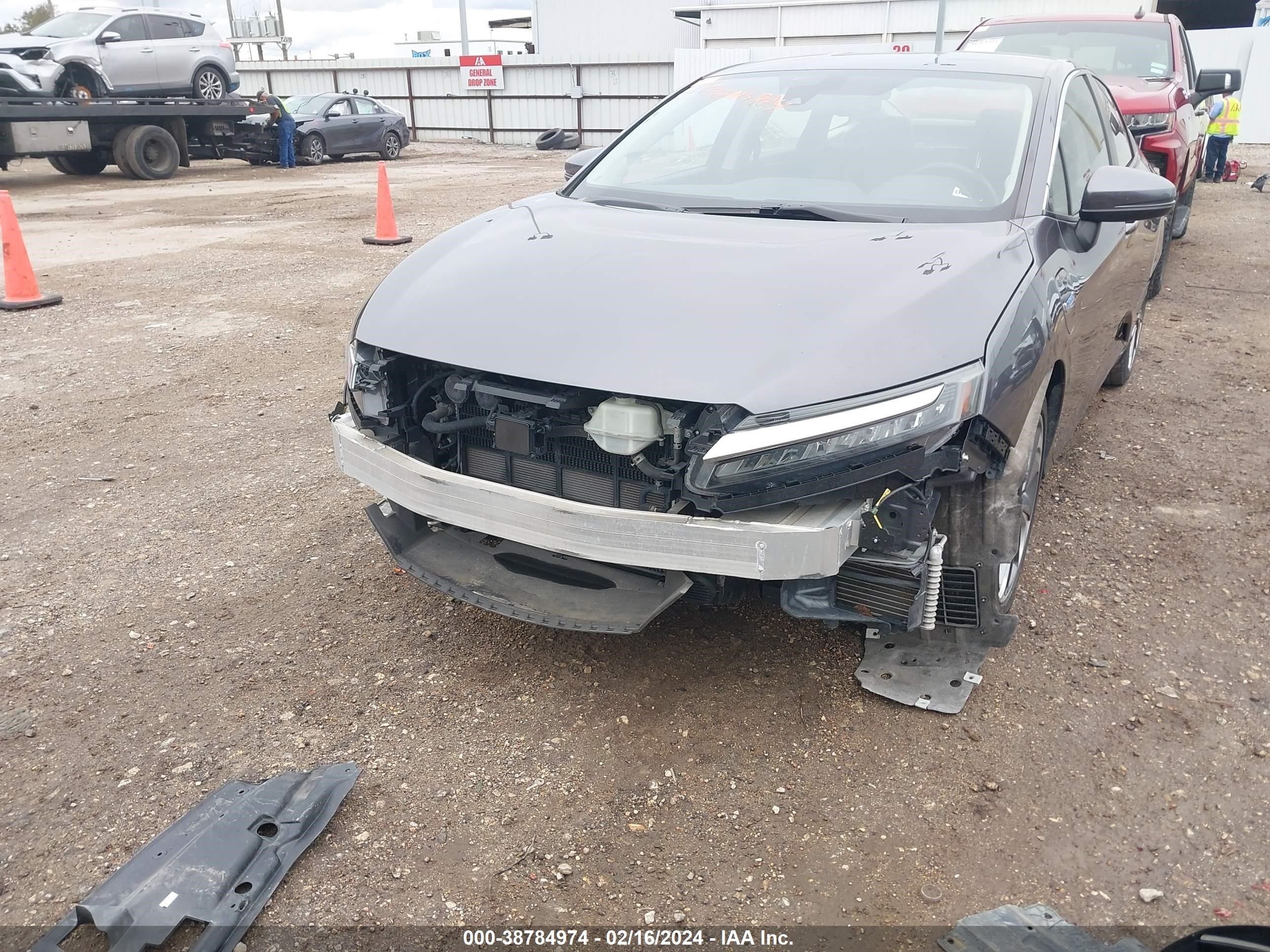 Photo 5 VIN: JHMZC5F32KC002426 - HONDA CLARITY 