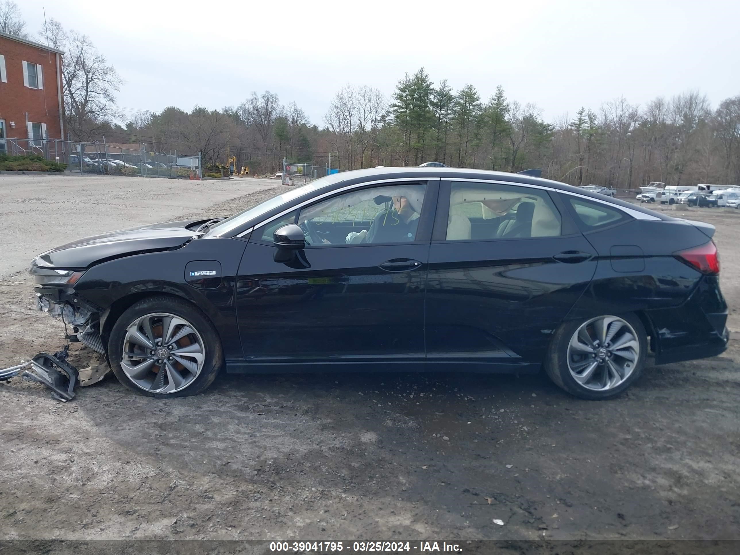 Photo 14 VIN: JHMZC5F33JC011795 - HONDA CLARITY 