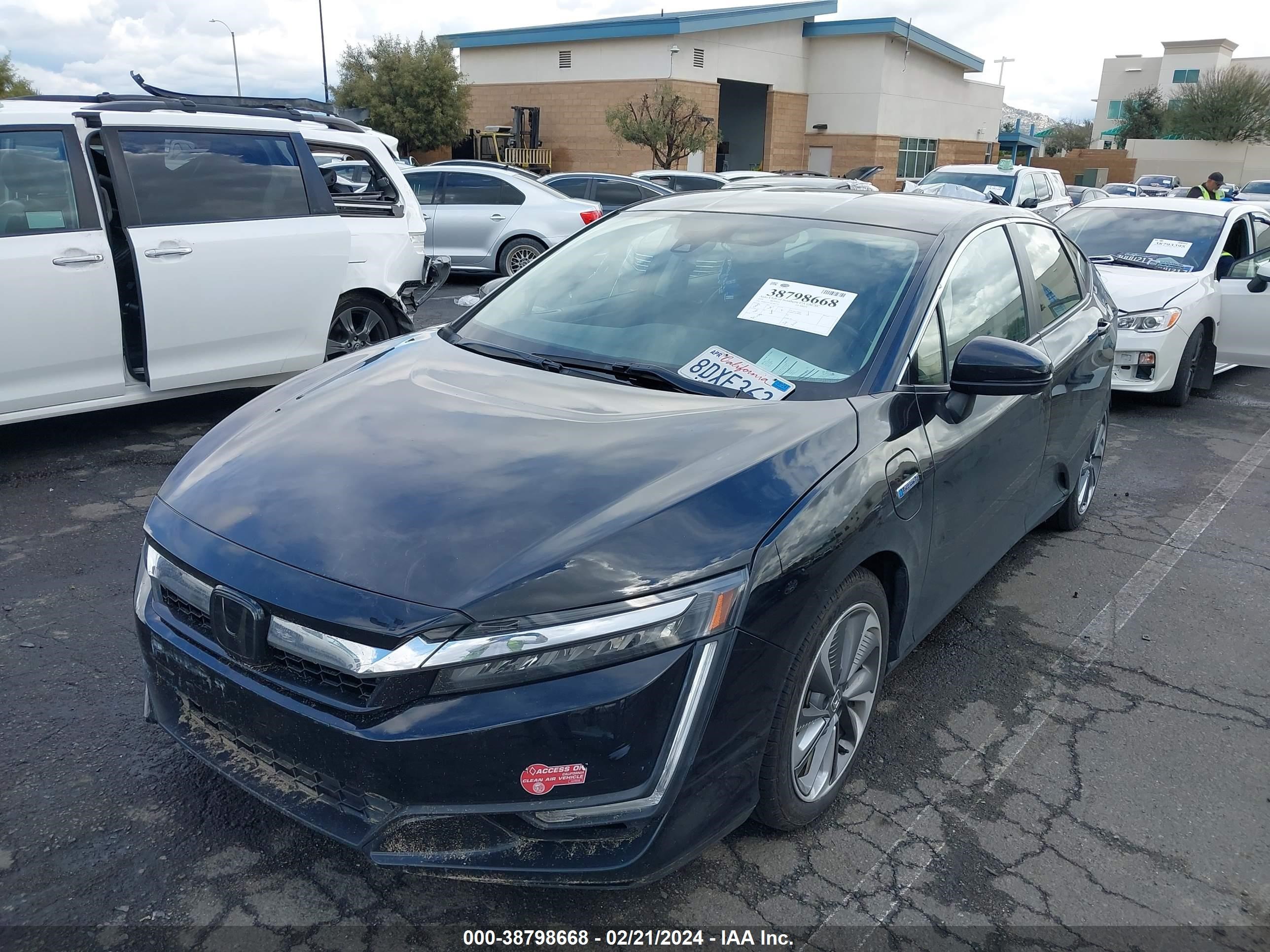 Photo 1 VIN: JHMZC5F34JC002152 - HONDA CLARITY 