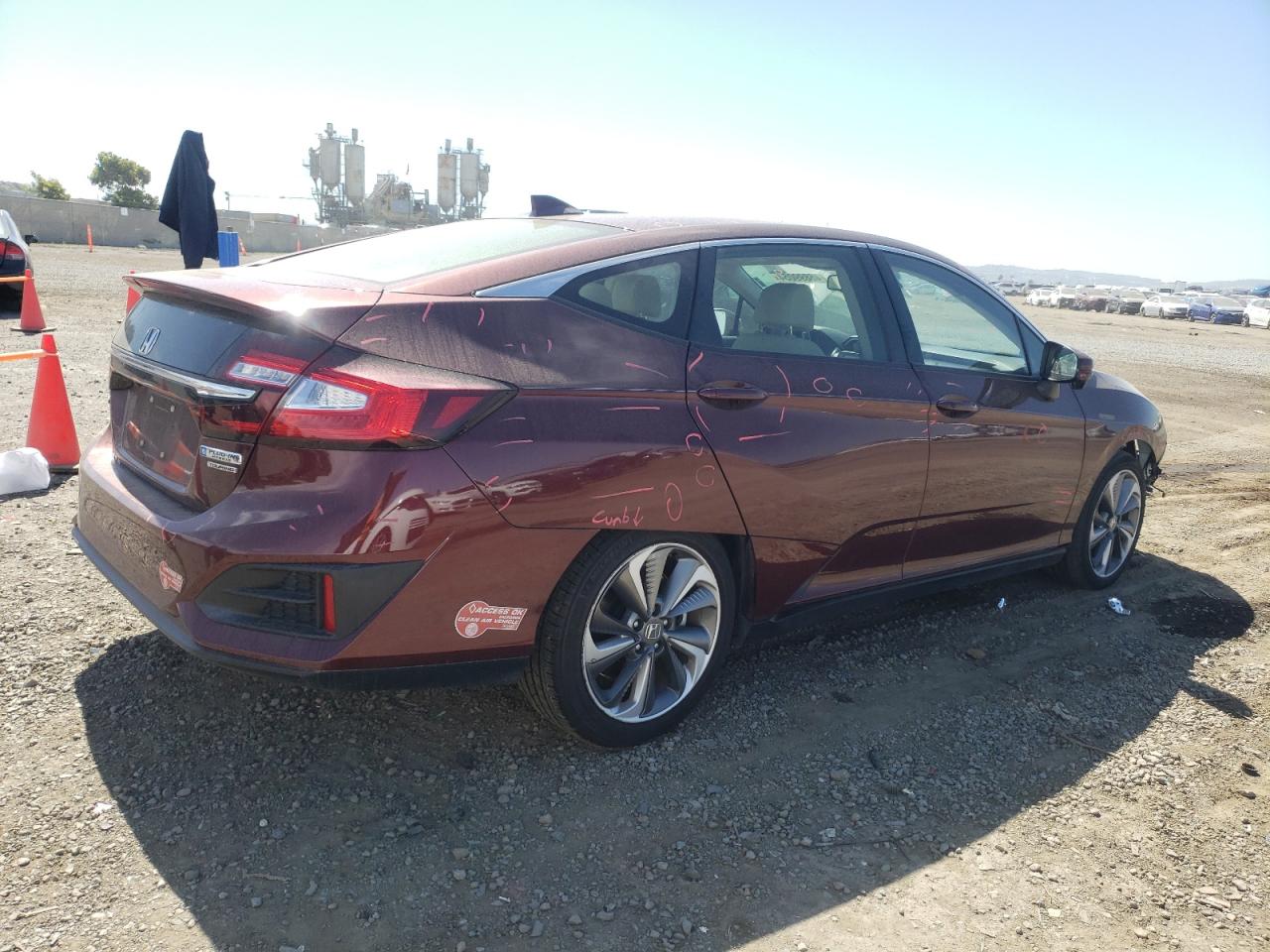 Photo 2 VIN: JHMZC5F35JC002676 - HONDA CLARITY 