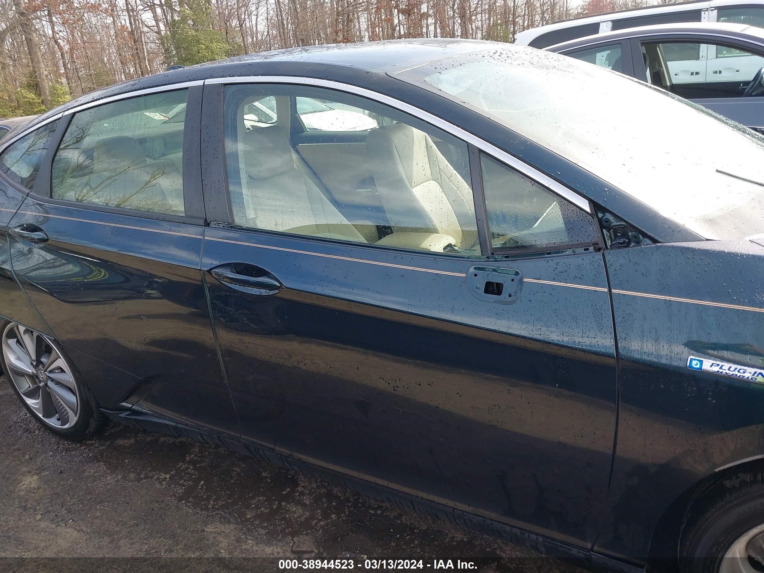 Photo 13 VIN: JHMZC5F35JC009885 - HONDA CLARITY 