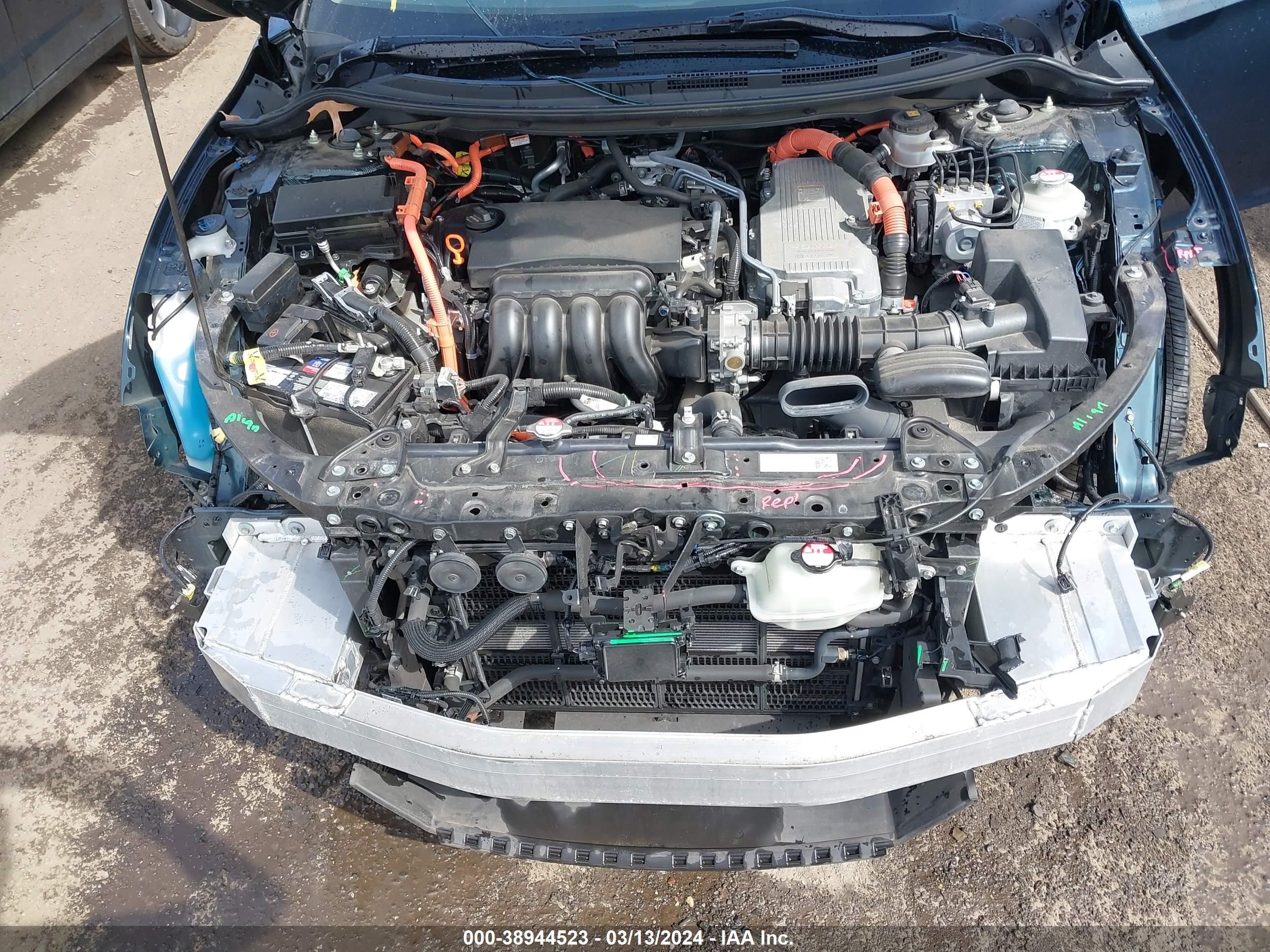 Photo 9 VIN: JHMZC5F35JC009885 - HONDA CLARITY 