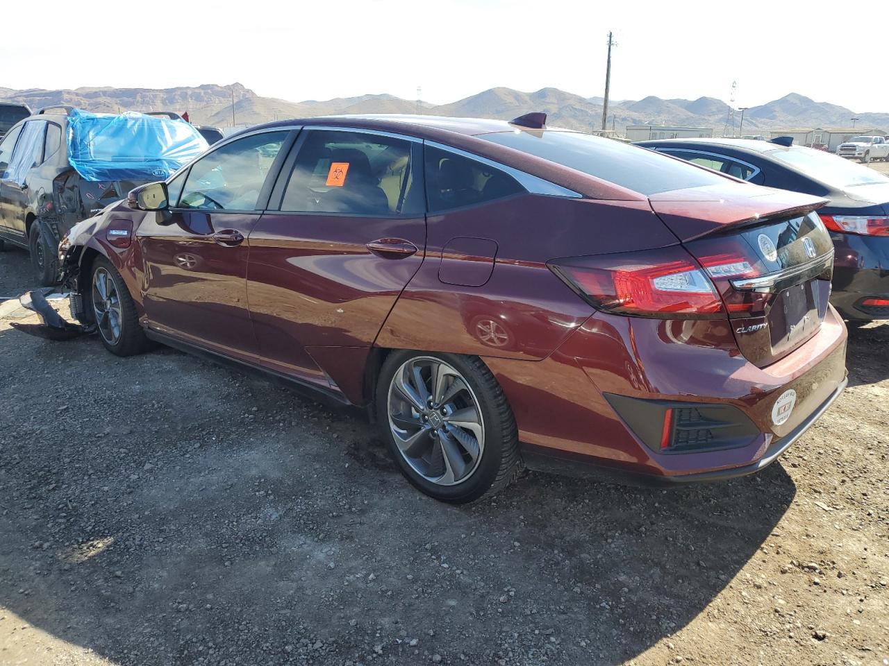 Photo 1 VIN: JHMZC5F35JC023477 - HONDA CLARITY 