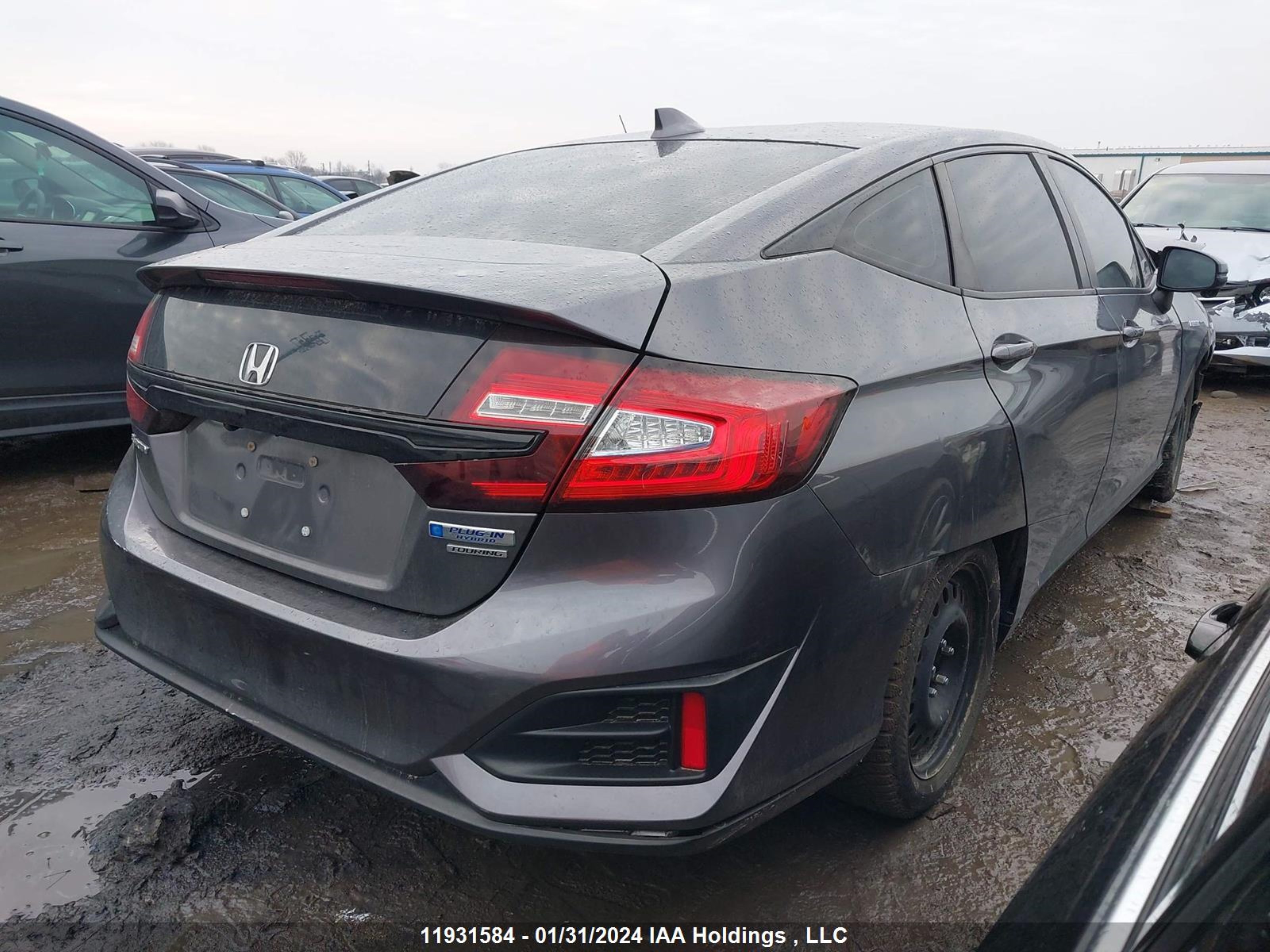 Photo 3 VIN: JHMZC5F36JC800748 - HONDA CLARITY 