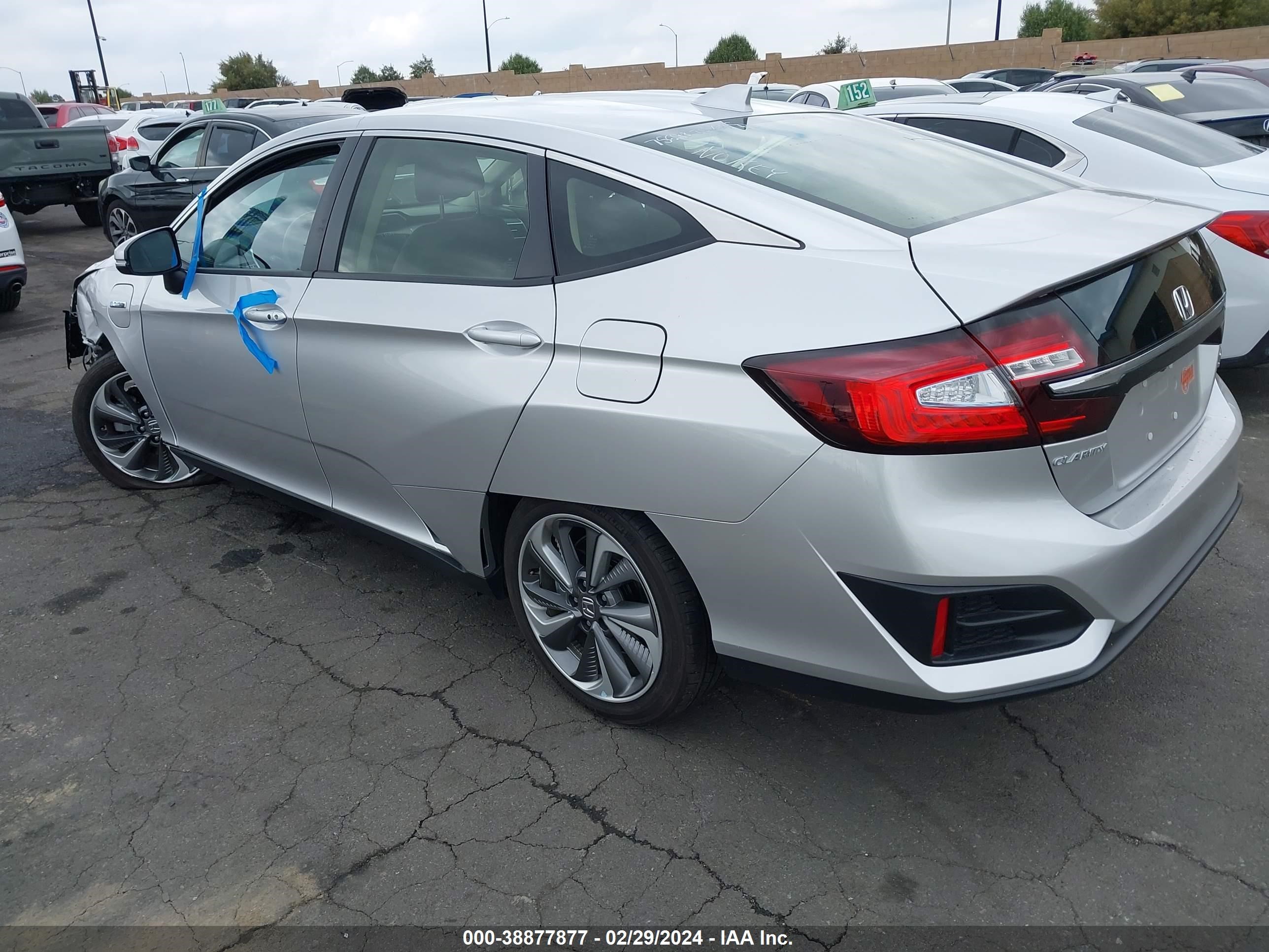 Photo 2 VIN: JHMZC5F36KC003711 - HONDA CLARITY 