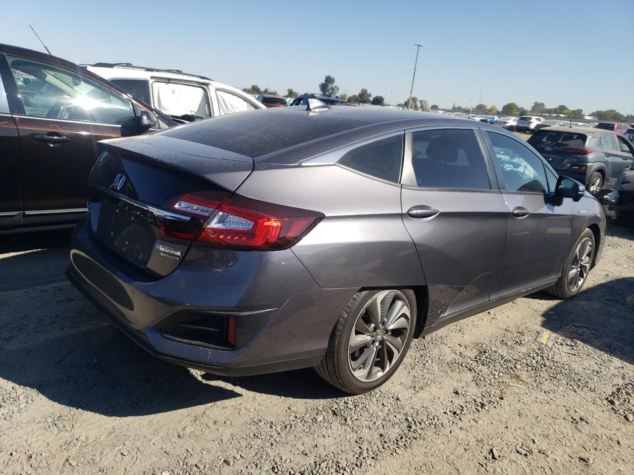 Photo 2 VIN: JHMZC5F36MC000987 - HONDA CLARITY 