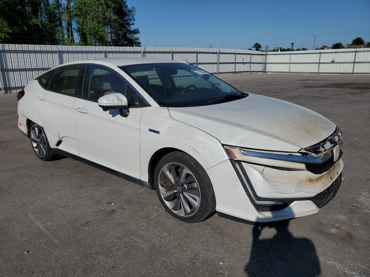 Photo 3 VIN: JHMZC5F38JC008228 - HONDA CLARITY 