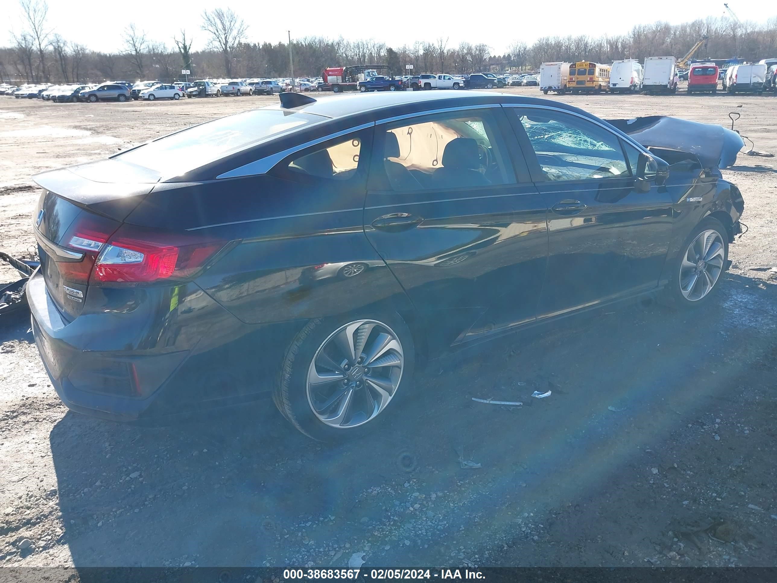 Photo 3 VIN: JHMZC5F38JC009539 - HONDA CLARITY 