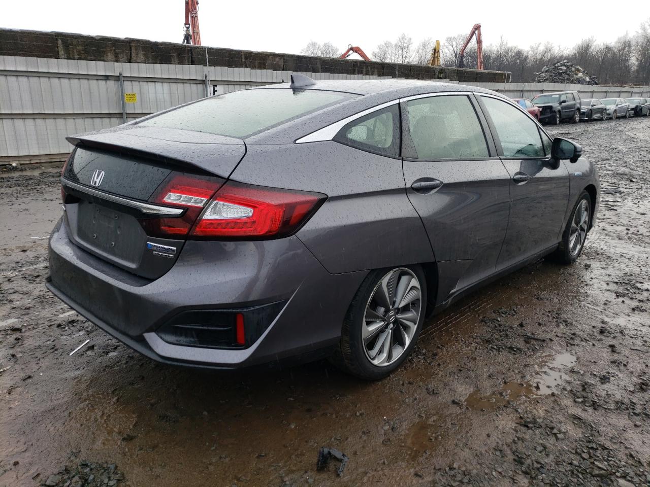 Photo 2 VIN: JHMZC5F38JC018662 - HONDA CLARITY 