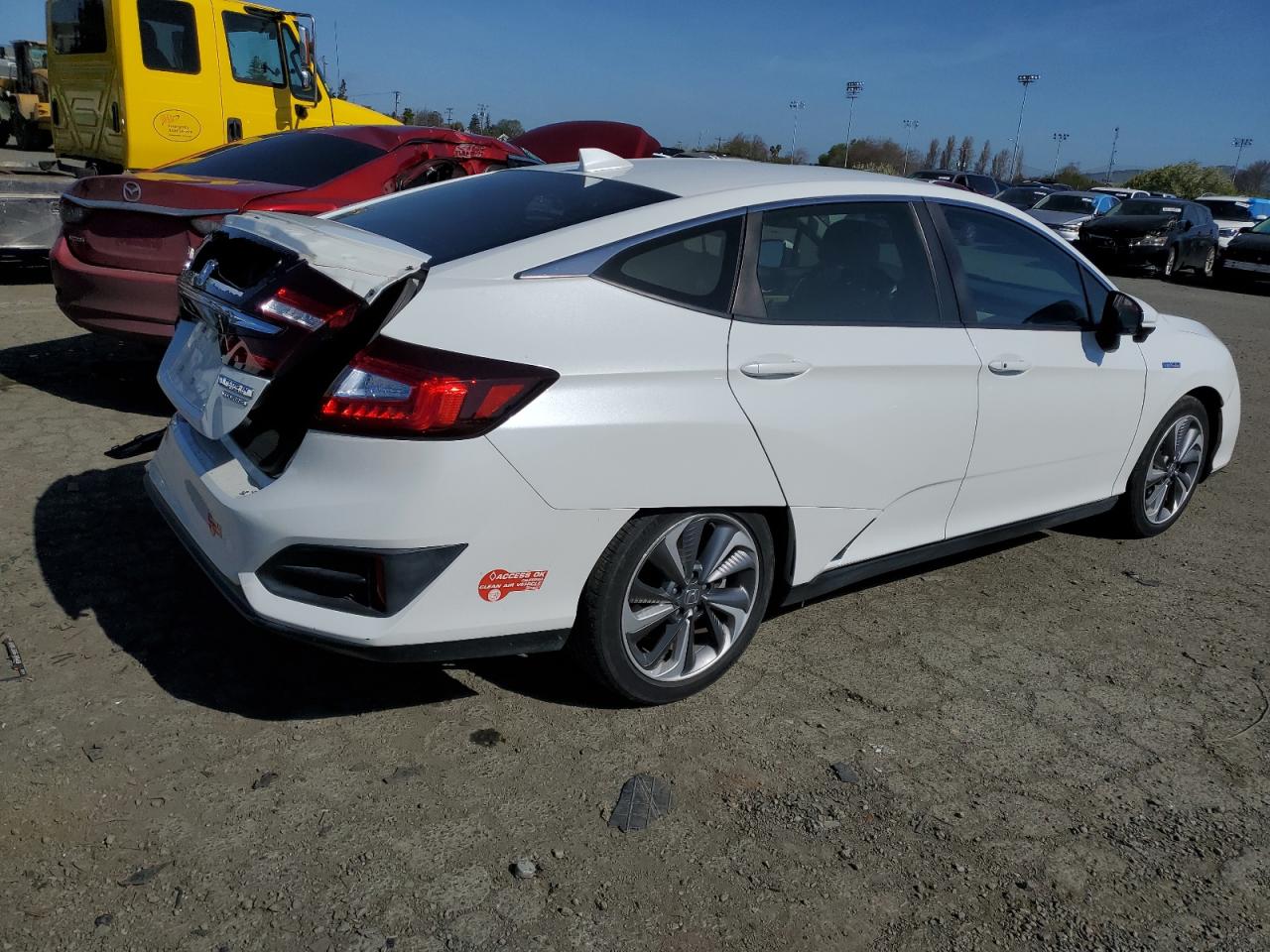 Photo 2 VIN: JHMZC5F39JC014264 - HONDA CLARITY 