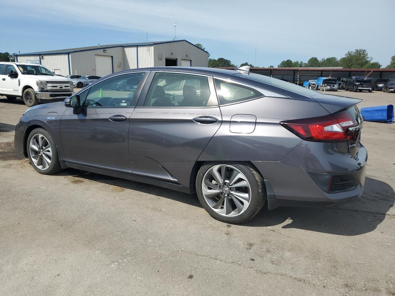 Photo 1 VIN: JHMZC5F3XJC015973 - HONDA CLARITY 