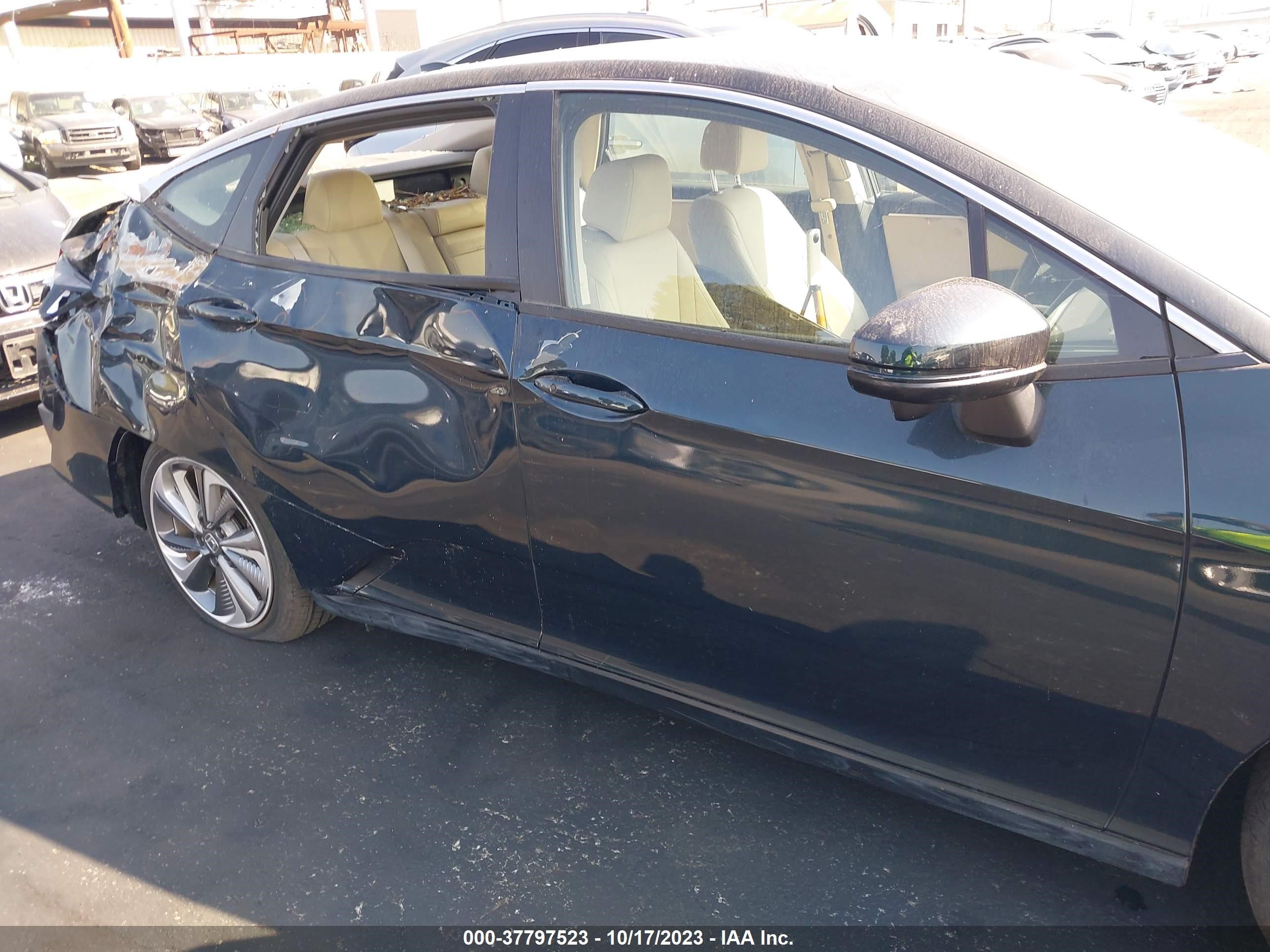 Photo 11 VIN: JHMZC5F3XJC024026 - HONDA CLARITY 