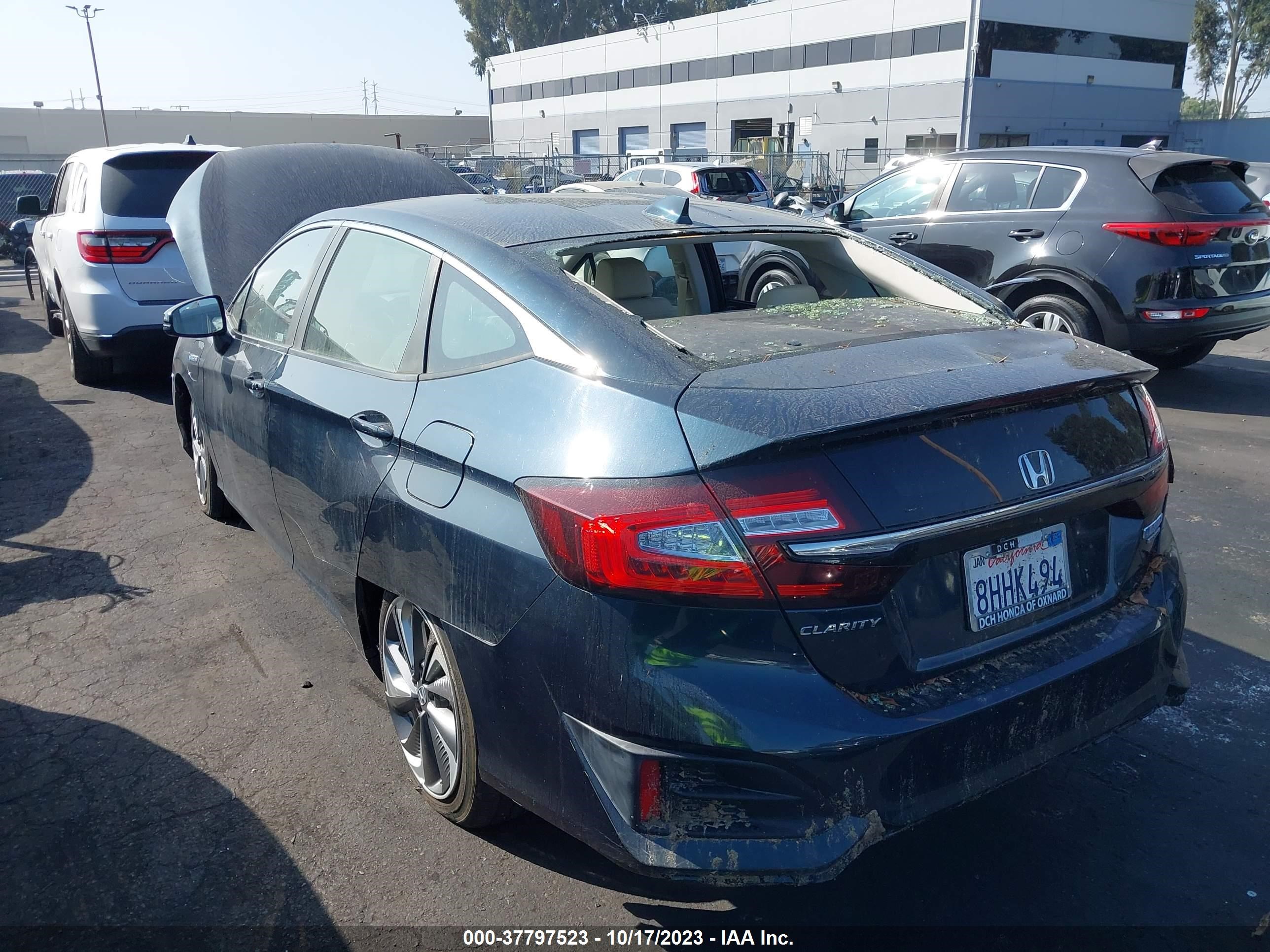 Photo 2 VIN: JHMZC5F3XJC024026 - HONDA CLARITY 