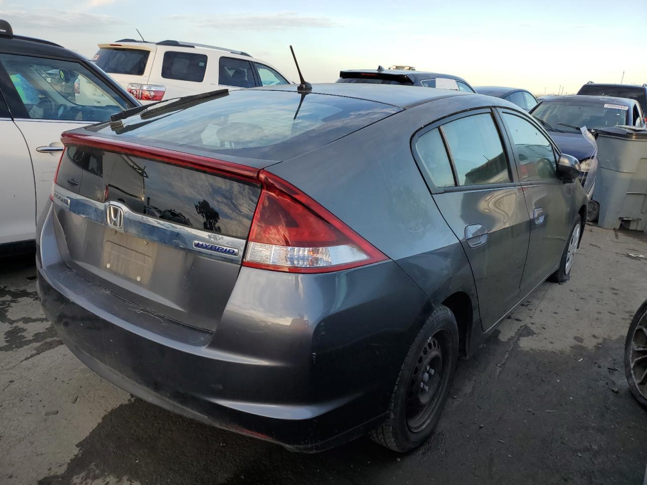 Photo 2 VIN: JHMZE2H33CS004151 - HONDA INSIGHT 