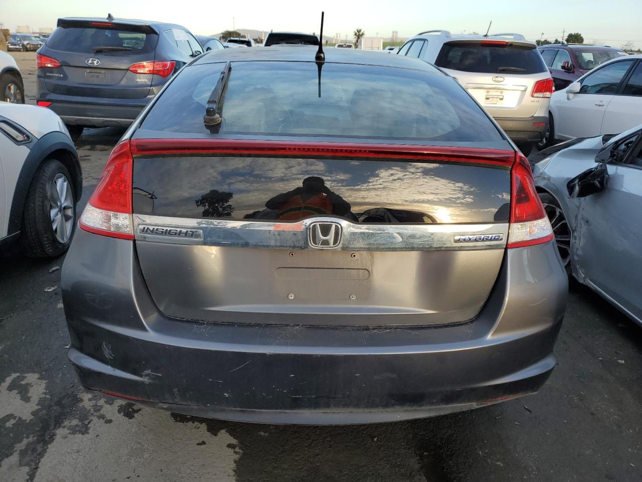 Photo 5 VIN: JHMZE2H33CS004151 - HONDA INSIGHT 