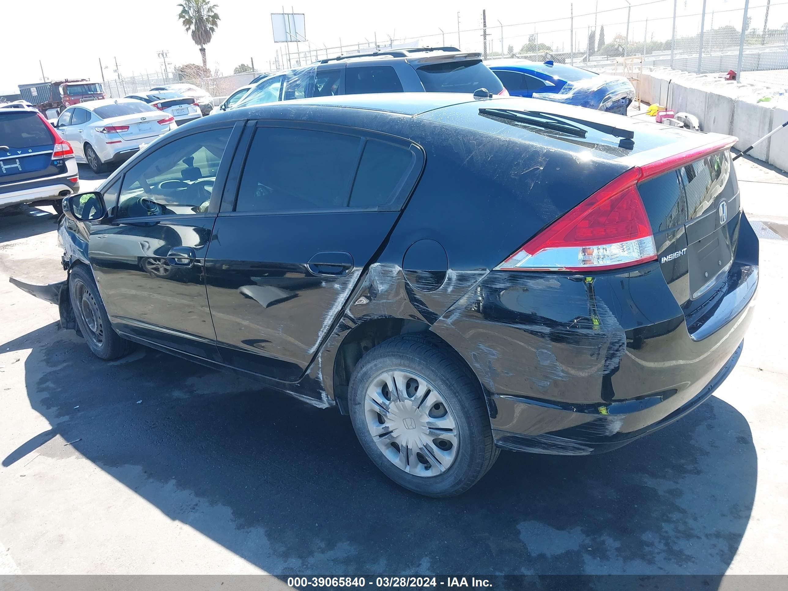 Photo 2 VIN: JHMZE2H34BS010958 - HONDA INSIGHT 