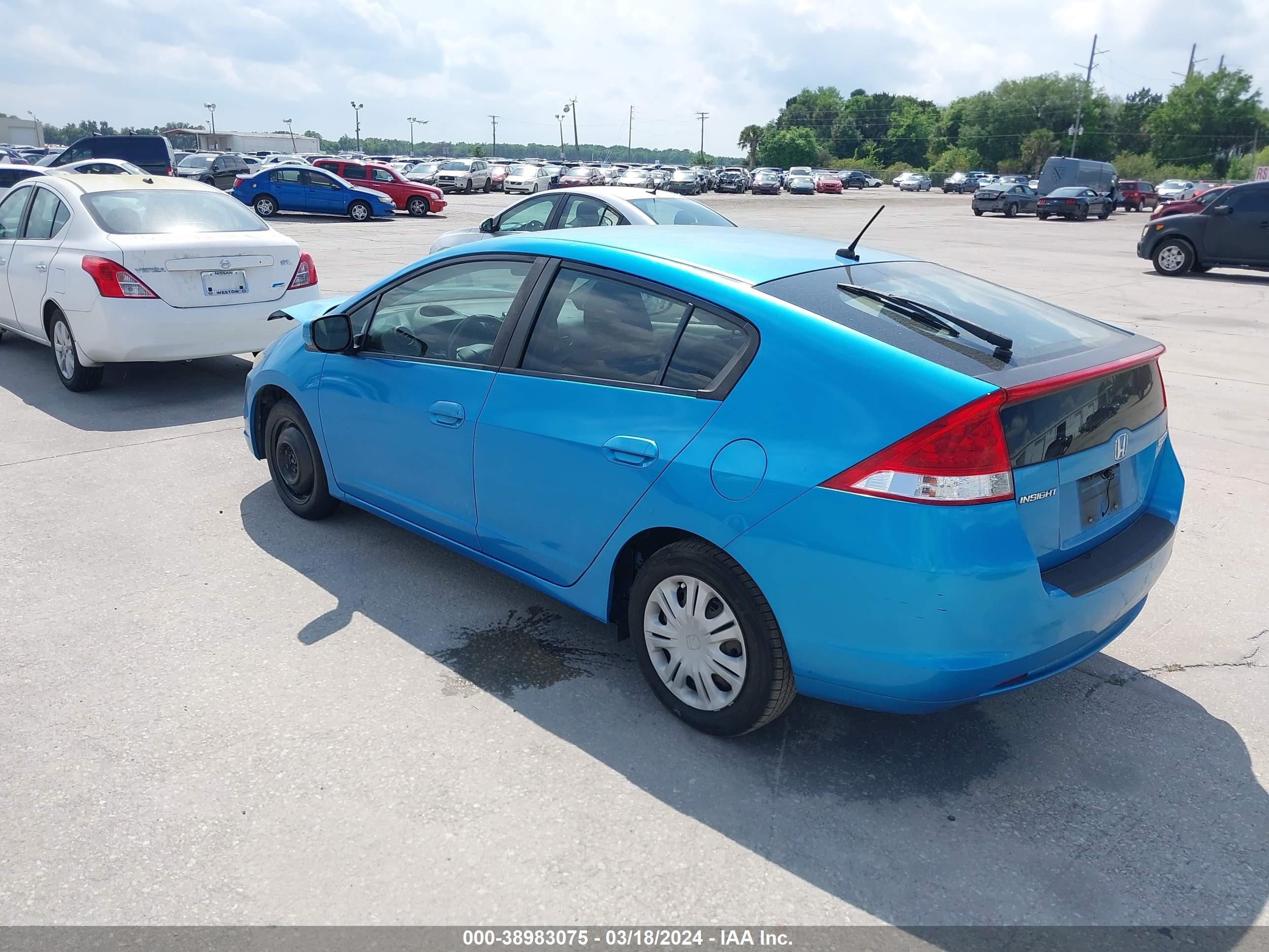 Photo 2 VIN: JHMZE2H38BS005262 - HONDA INSIGHT 