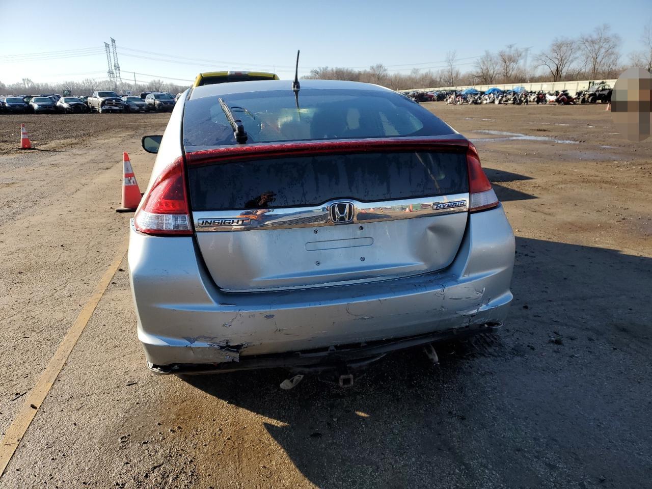 Photo 5 VIN: JHMZE2H50CS003105 - HONDA INSIGHT 