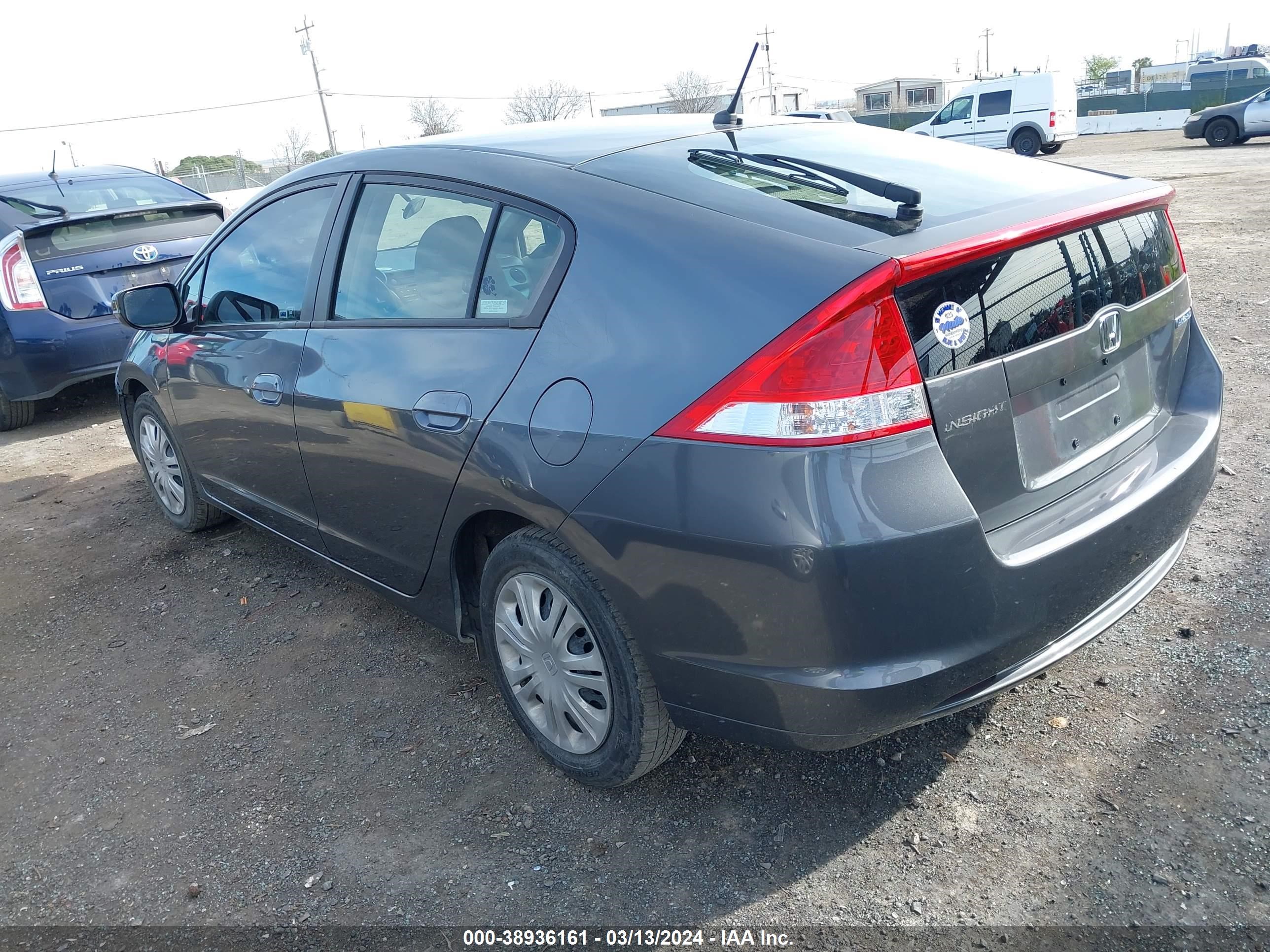 Photo 2 VIN: JHMZE2H51AS029239 - HONDA INSIGHT 