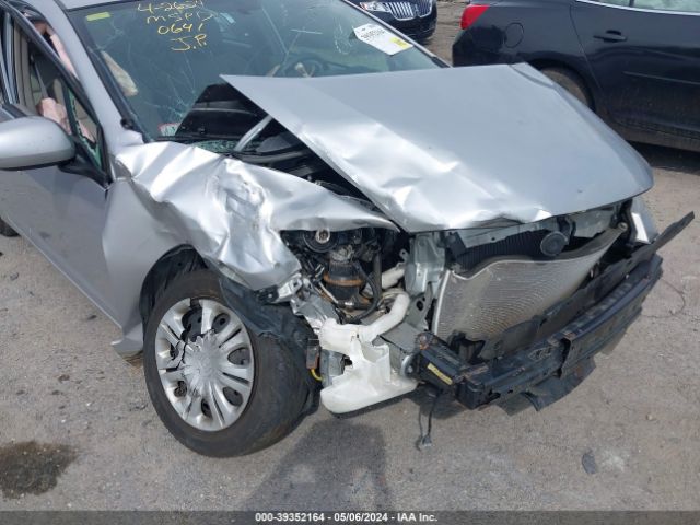 Photo 5 VIN: JHMZE2H56BS010641 - HONDA INSIGHT 