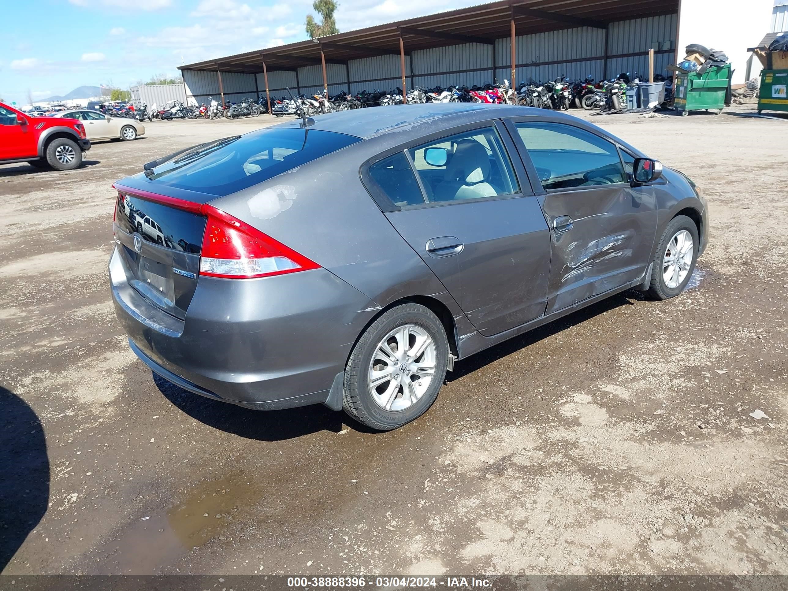 Photo 3 VIN: JHMZE2H70AS030920 - HONDA INSIGHT 