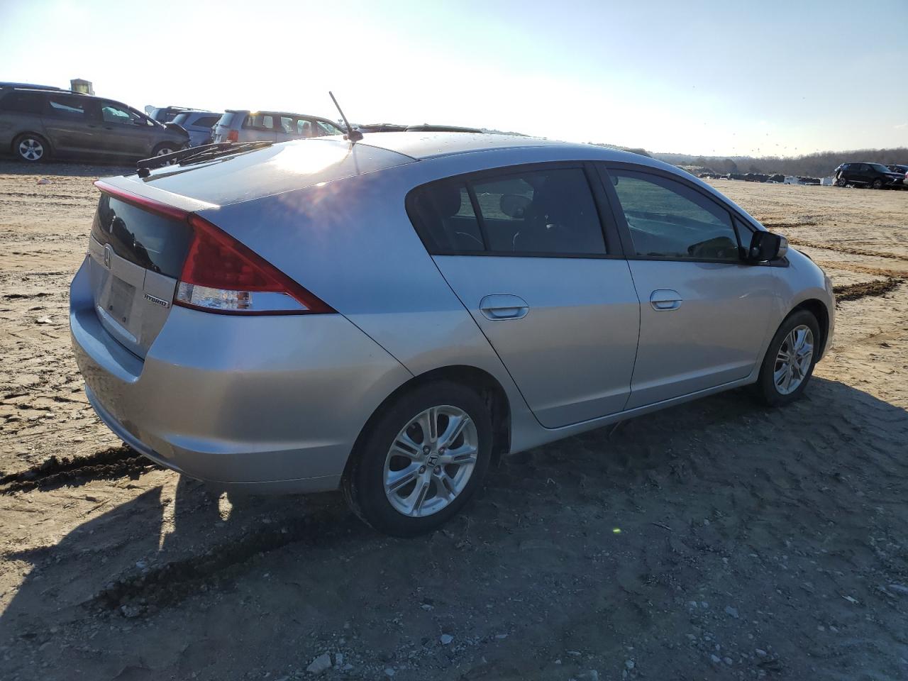 Photo 2 VIN: JHMZE2H70AS037995 - HONDA INSIGHT 