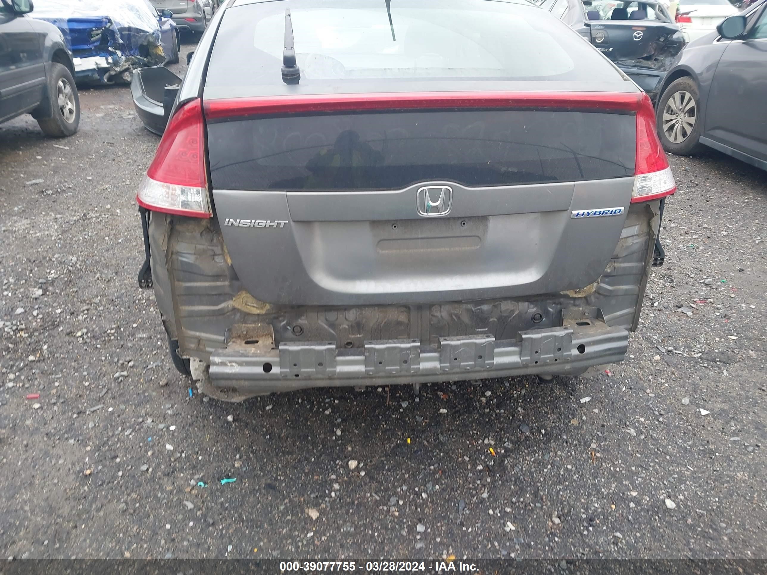 Photo 5 VIN: JHMZE2H70BS006263 - HONDA INSIGHT 