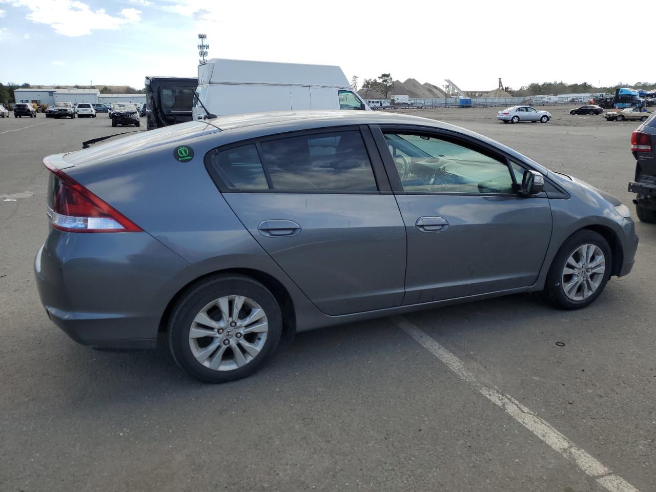 Photo 2 VIN: JHMZE2H70CS000867 - HONDA INSIGHT 