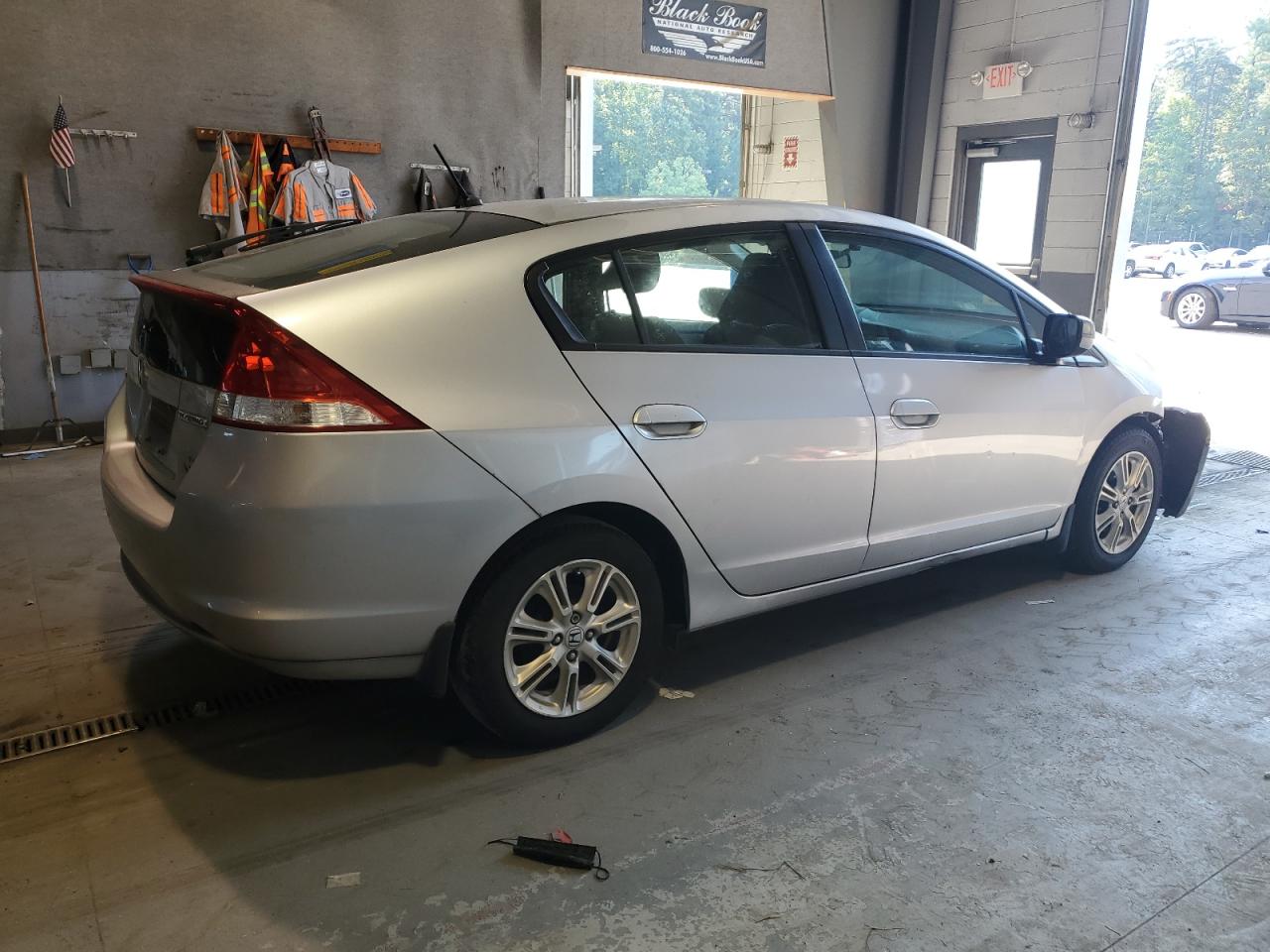 Photo 2 VIN: JHMZE2H71BS005283 - HONDA INSIGHT 