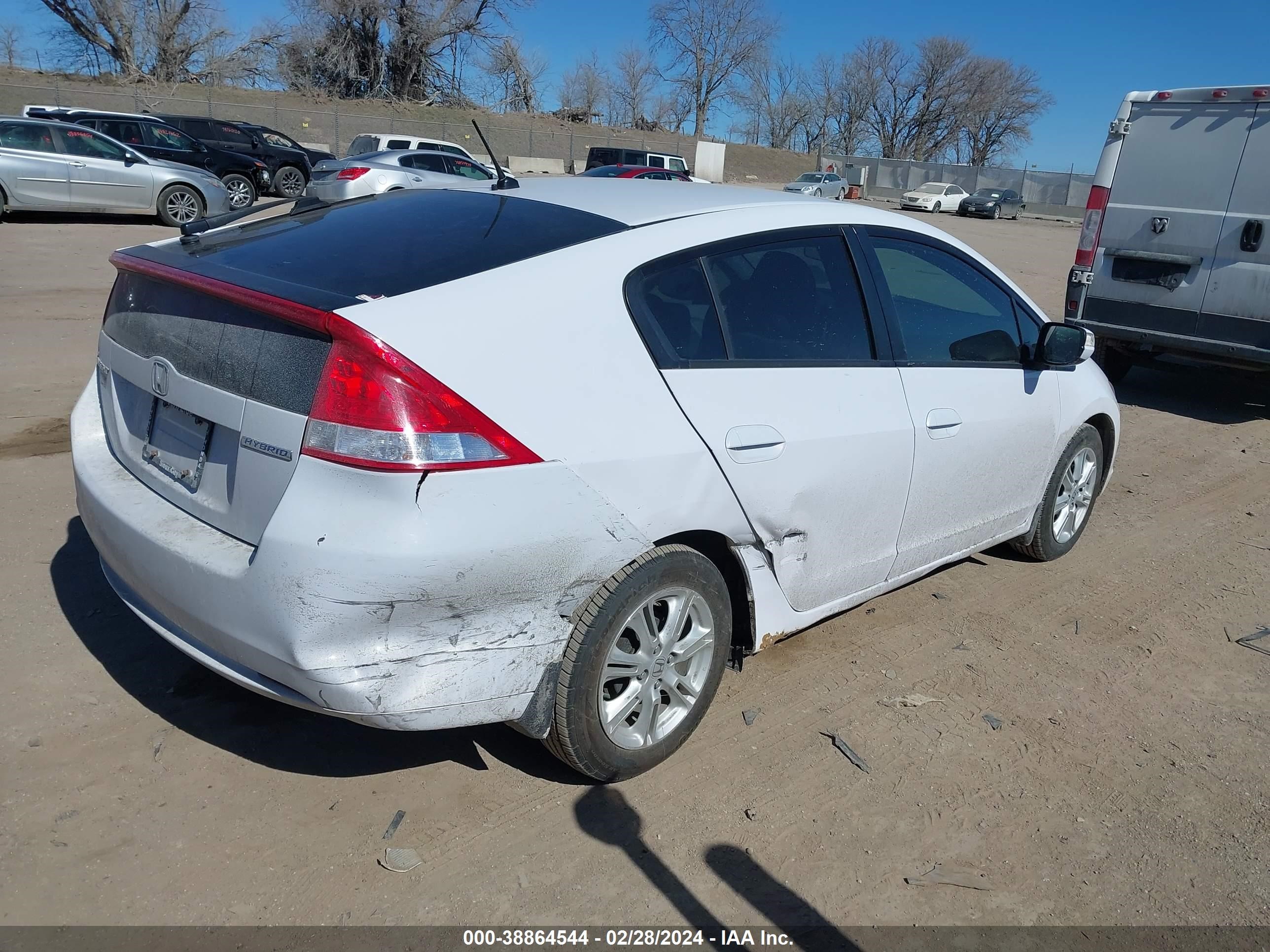 Photo 3 VIN: JHMZE2H72AS010667 - HONDA INSIGHT 