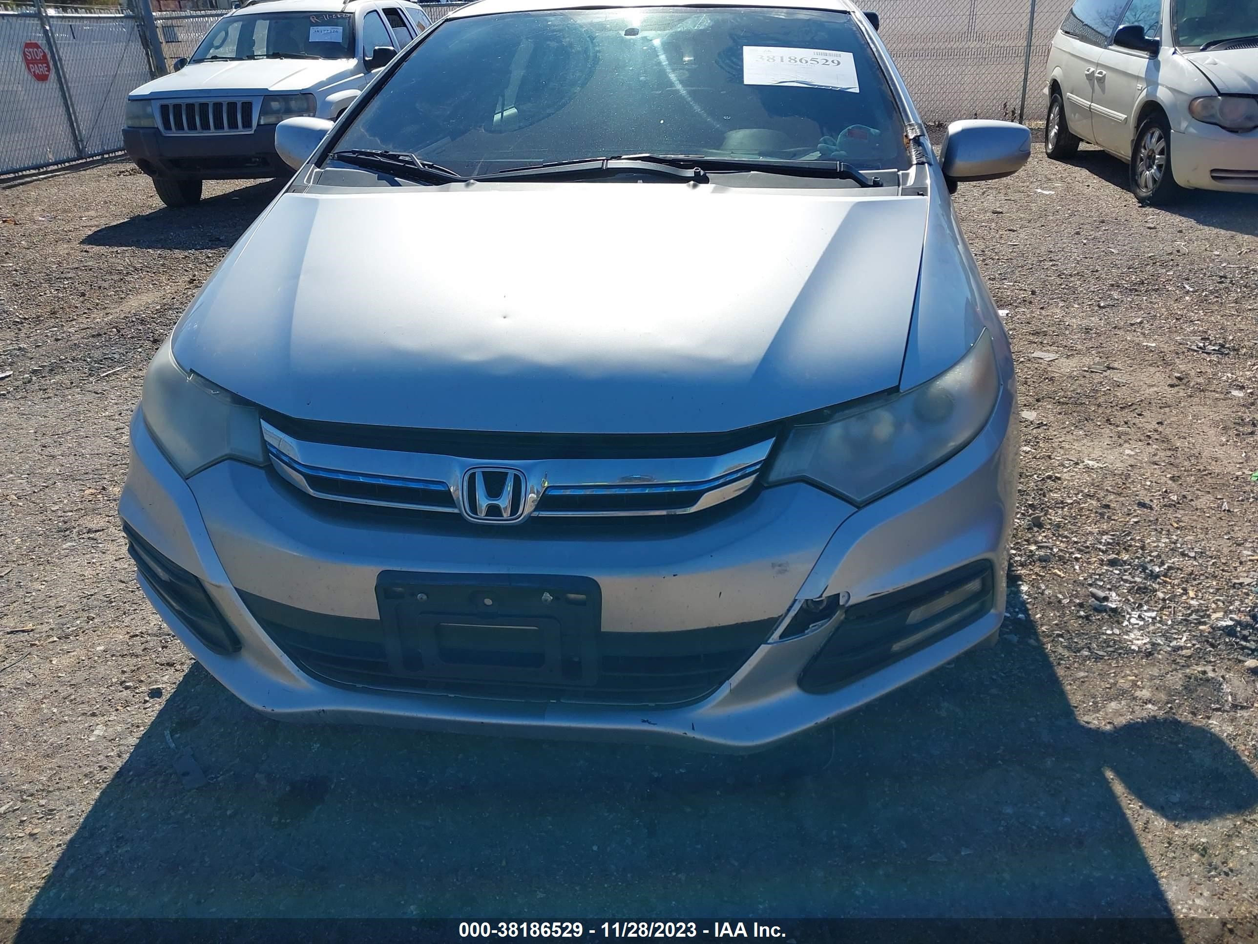 Photo 5 VIN: JHMZE2H72CS001552 - HONDA INSIGHT 