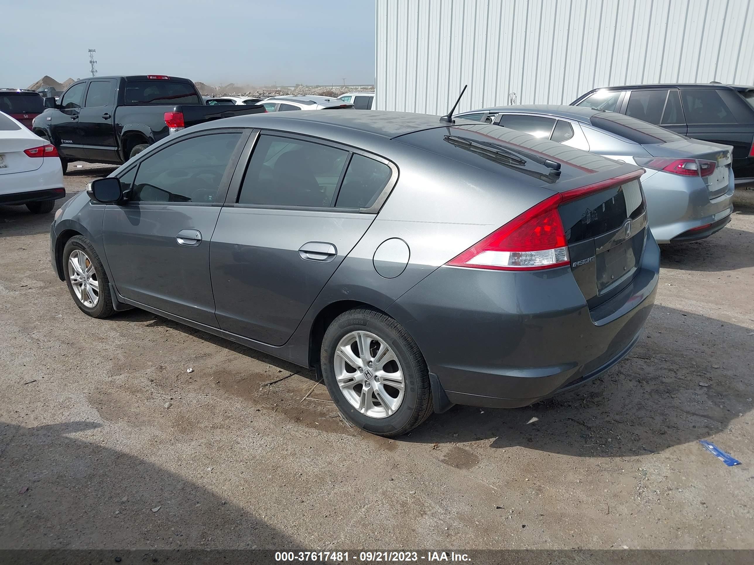 Photo 2 VIN: JHMZE2H74AS037708 - HONDA INSIGHT 