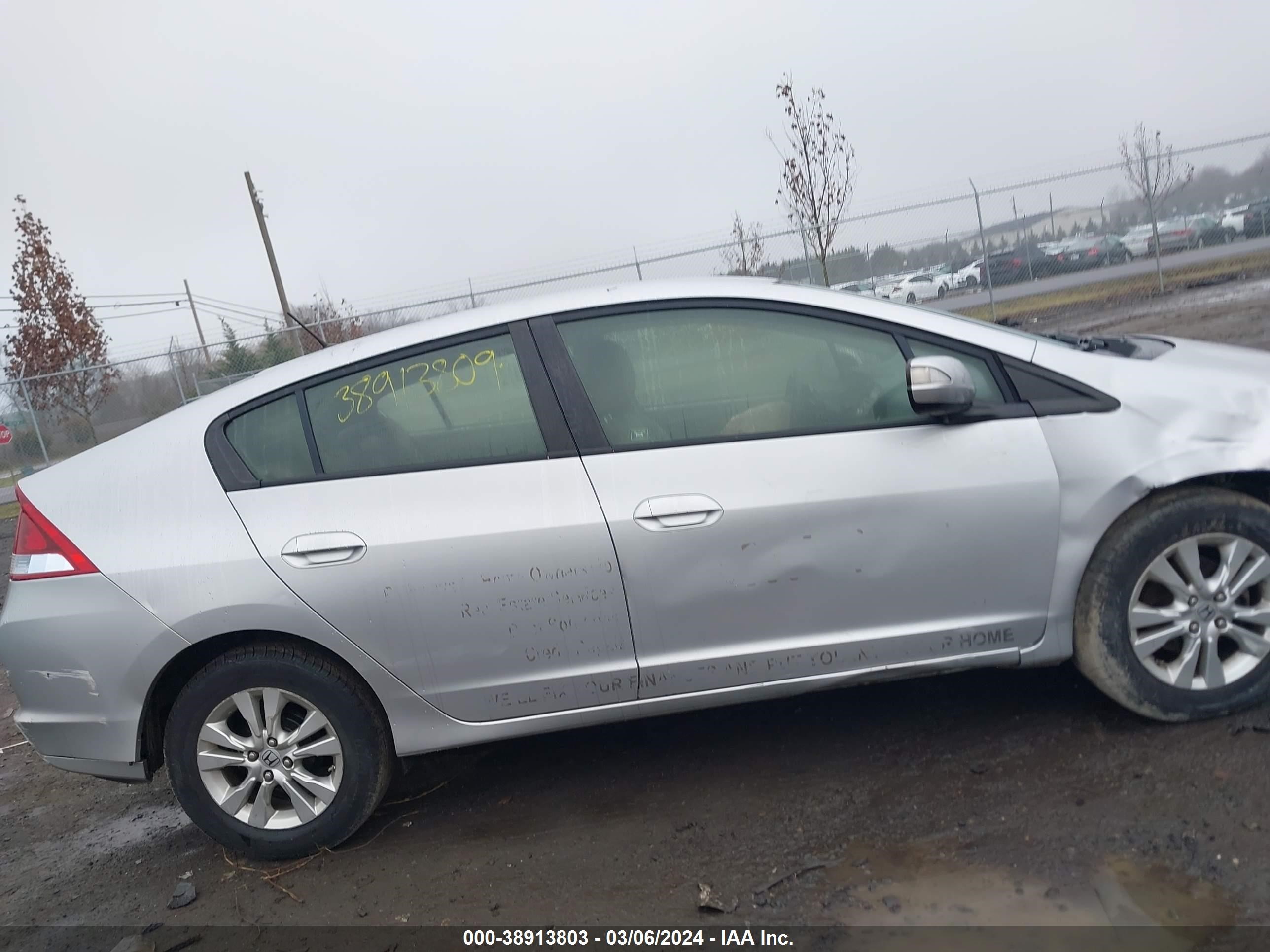 Photo 12 VIN: JHMZE2H74DS004101 - HONDA INSIGHT 