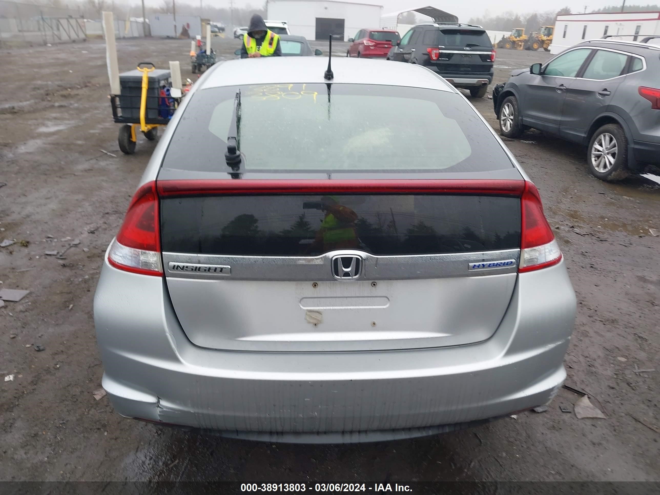 Photo 15 VIN: JHMZE2H74DS004101 - HONDA INSIGHT 