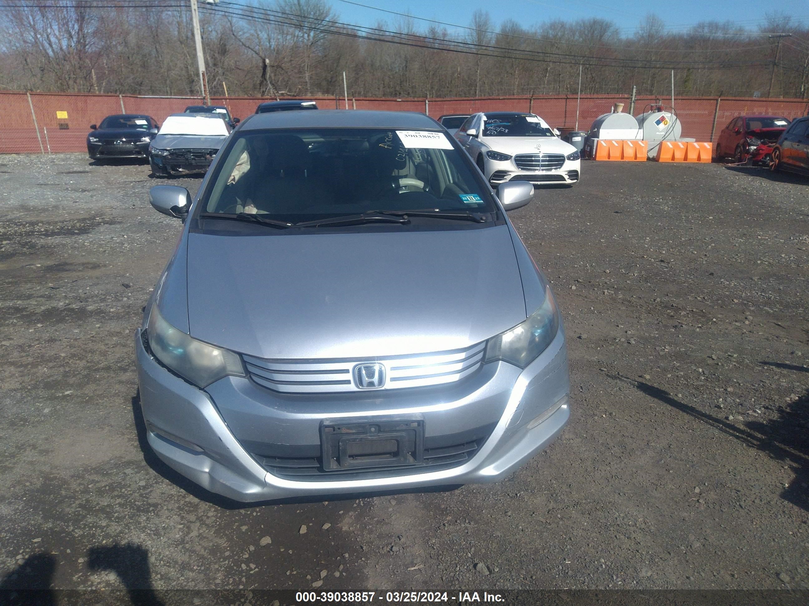 Photo 10 VIN: JHMZE2H75AS001686 - HONDA INSIGHT 