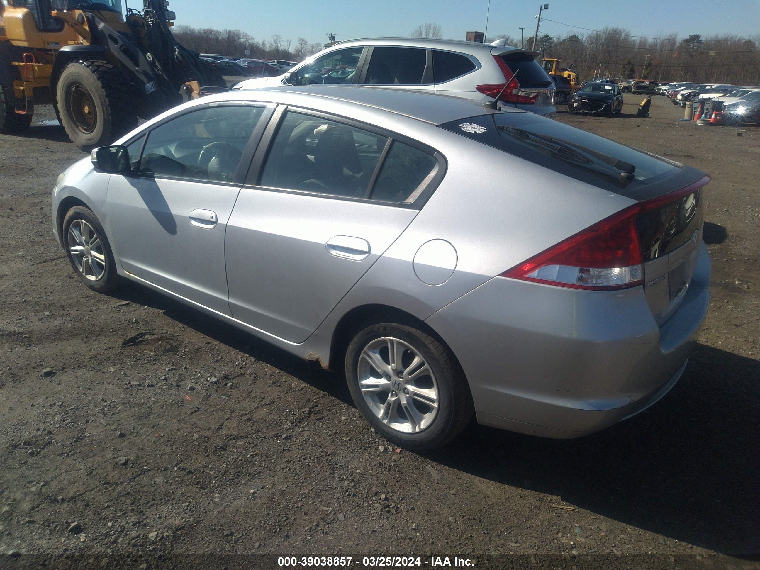 Photo 2 VIN: JHMZE2H75AS001686 - HONDA INSIGHT 