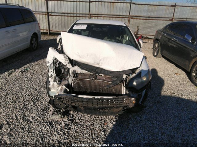 Photo 5 VIN: JHMZE2H77BS001321 - HONDA INSIGHT 