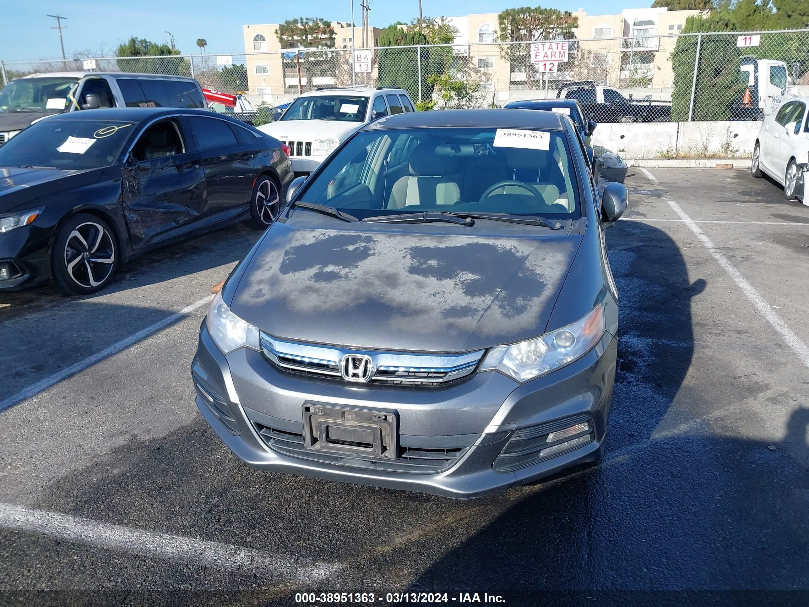 Photo 11 VIN: JHMZE2H79CS000513 - HONDA INSIGHT 