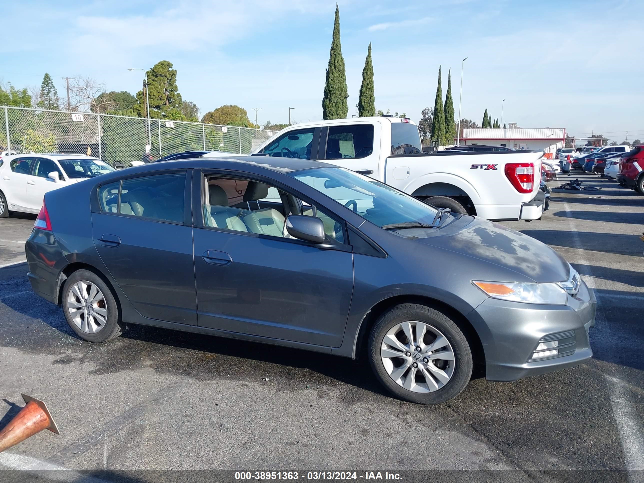 Photo 12 VIN: JHMZE2H79CS000513 - HONDA INSIGHT 