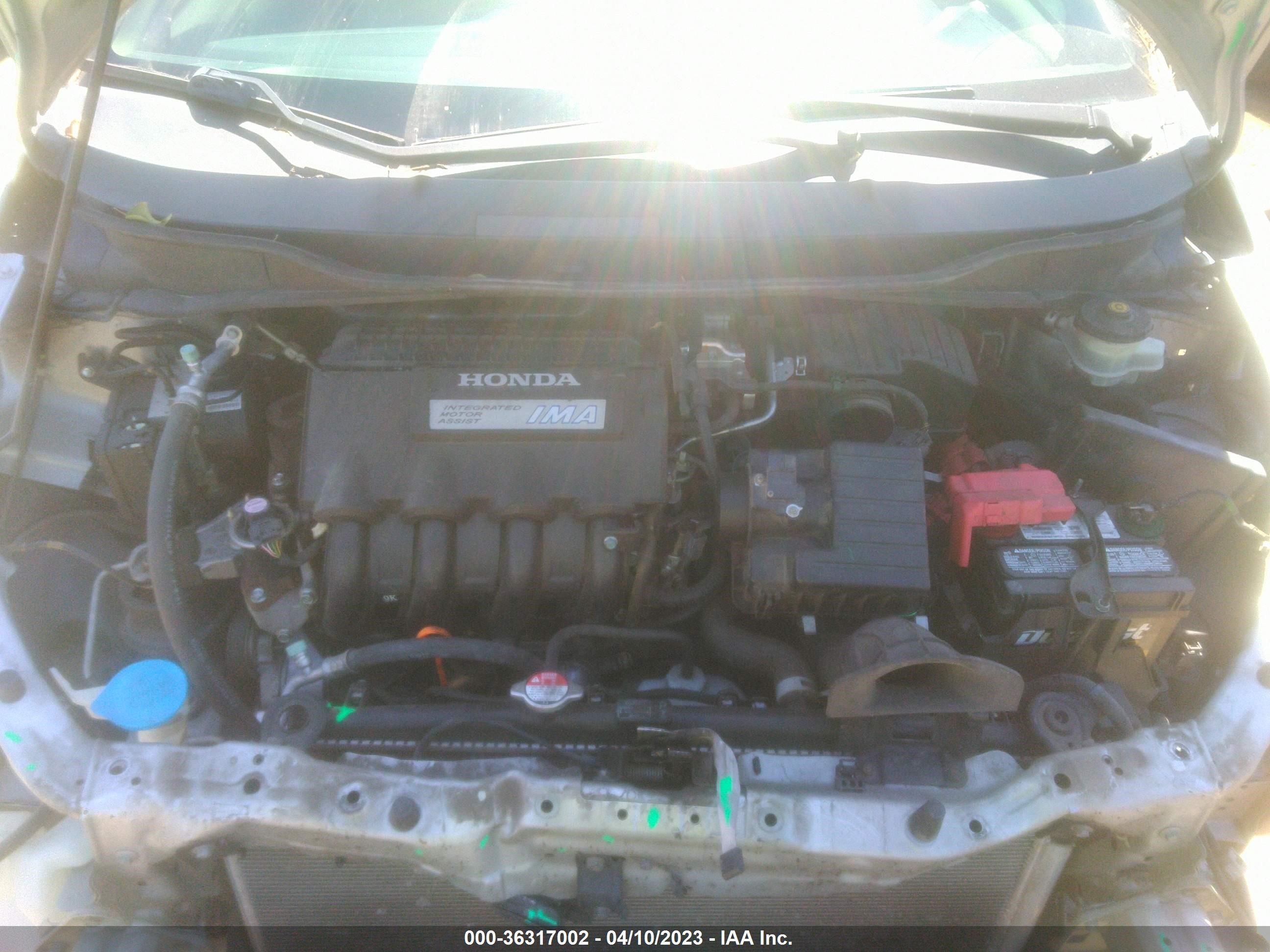 Photo 9 VIN: JHMZE2H7XAS030875 - HONDA INSIGHT 