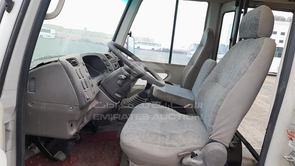 Photo 10 VIN: JL5B3J6P2DRL10237 - MITSUBISHI ROSA 