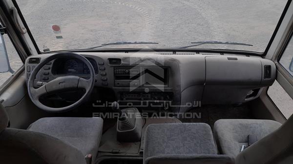 Photo 11 VIN: JL5B3J6P2DRL10237 - MITSUBISHI ROSA 