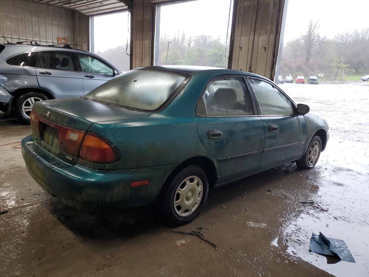 Photo 2 VIN: JM1BA1415S0103061 - MAZDA PROTEGE 