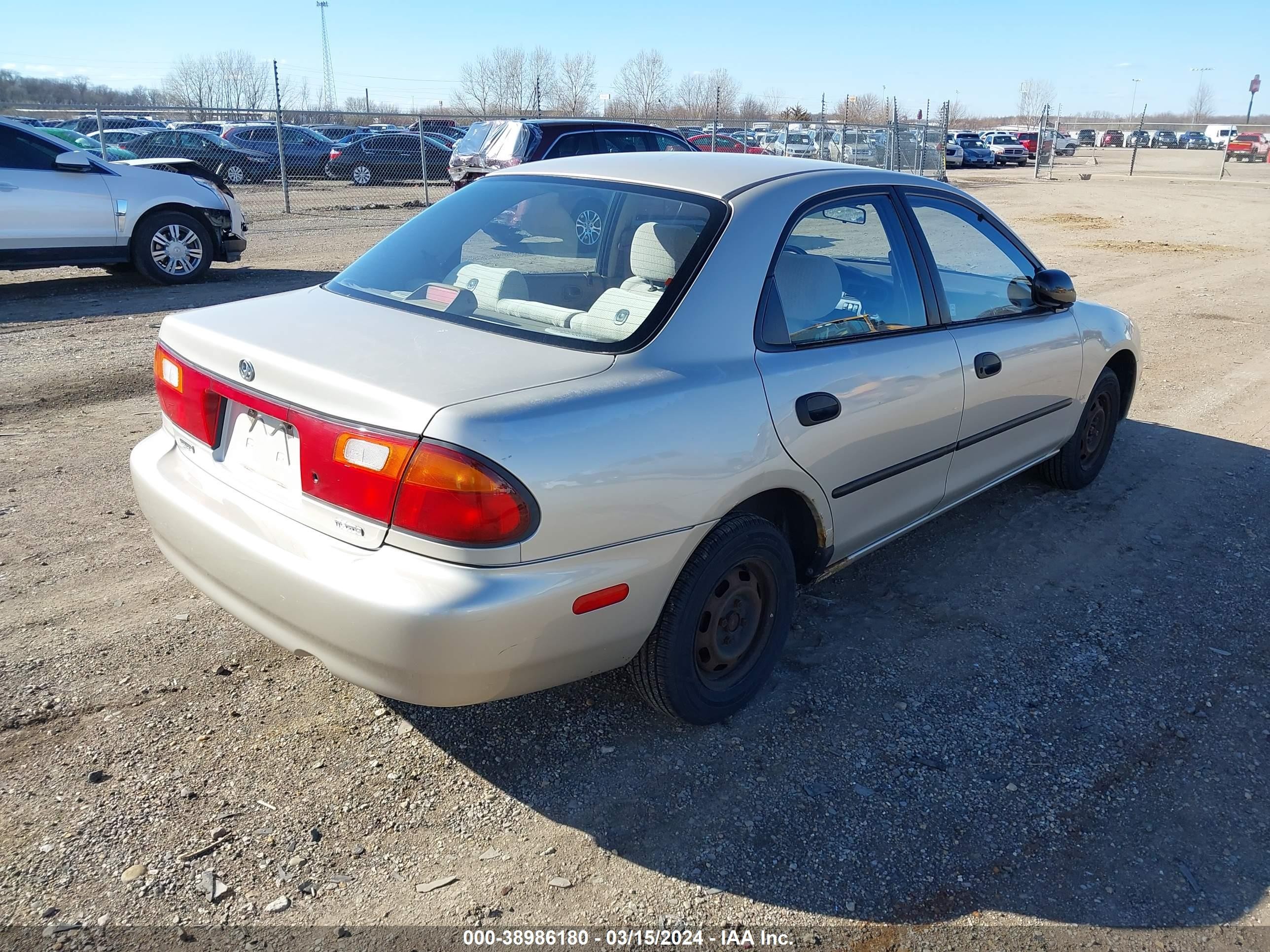 Photo 3 VIN: JM1BA1416S0122539 - MAZDA PROTEGE 