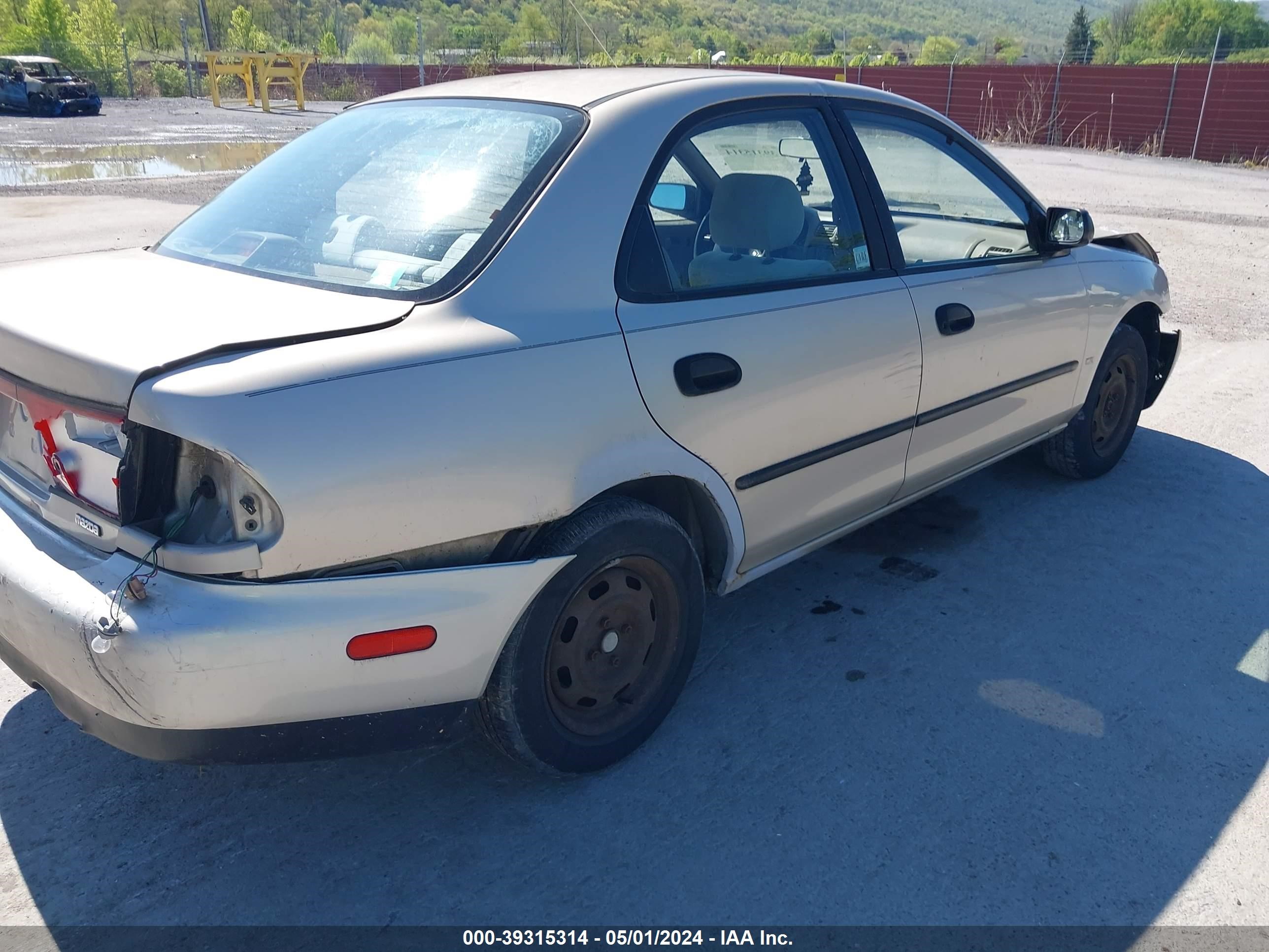 Photo 13 VIN: JM1BC1417V0149117 - MAZDA PROTEGE 