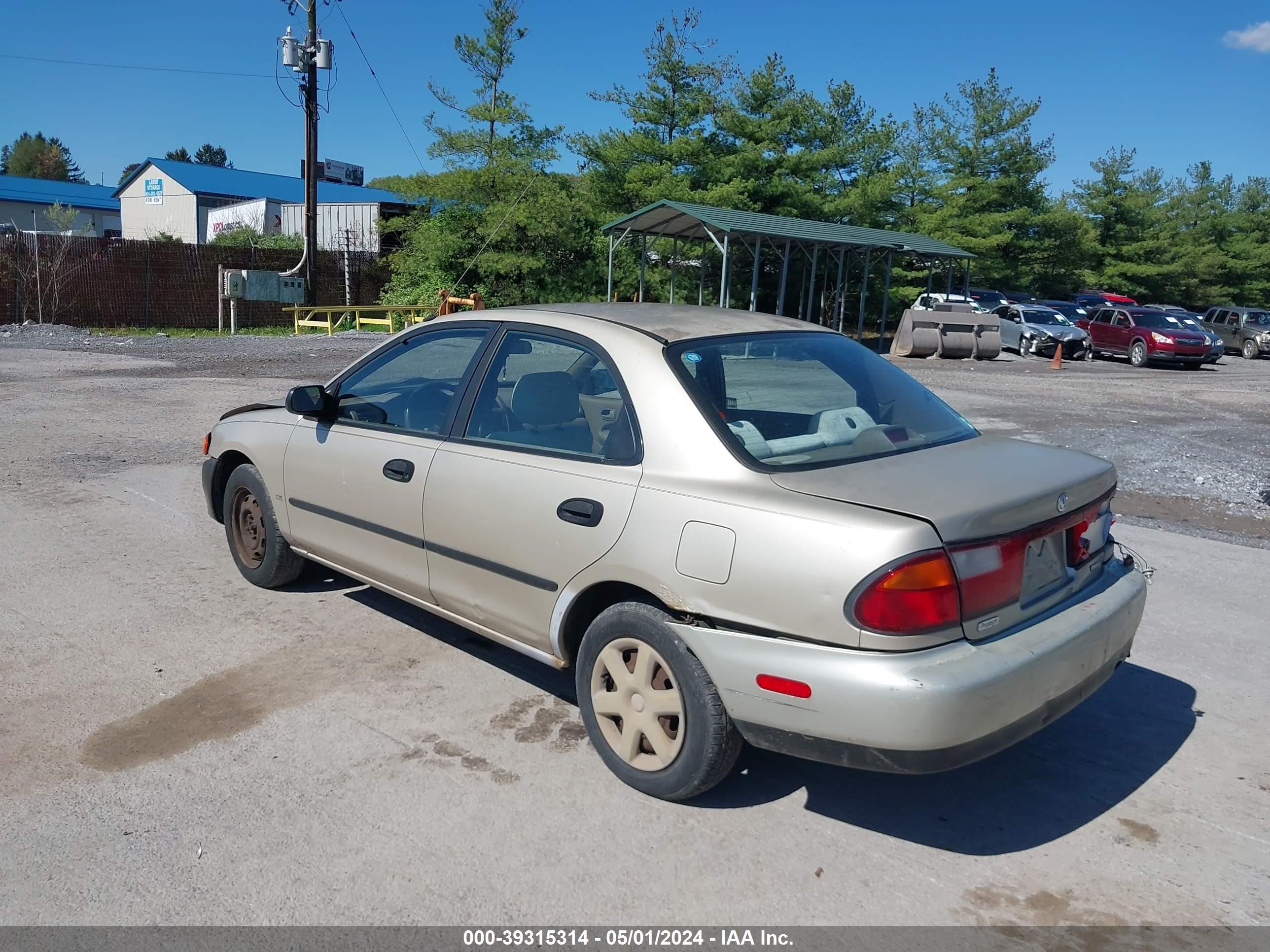 Photo 2 VIN: JM1BC1417V0149117 - MAZDA PROTEGE 