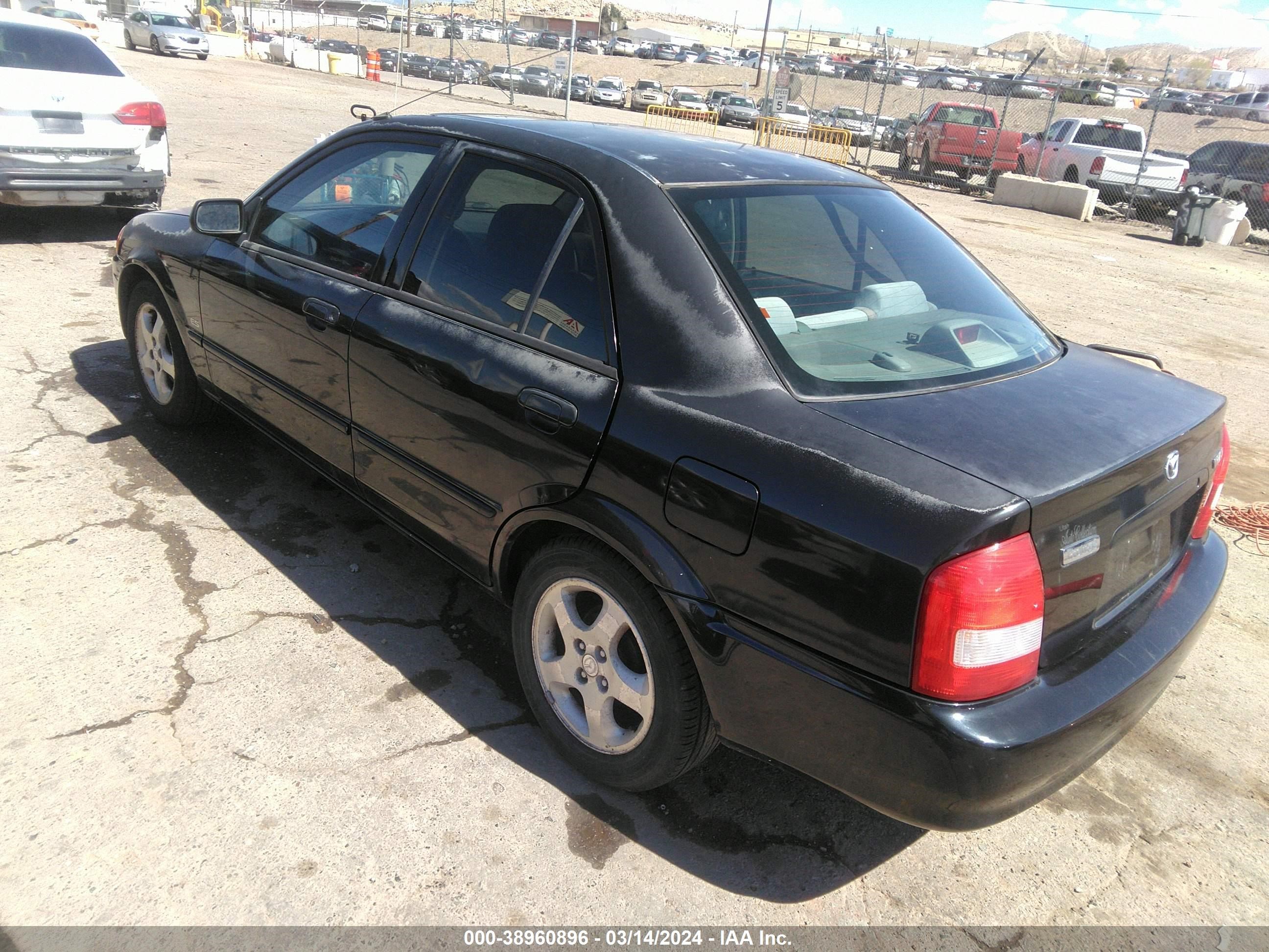 Photo 2 VIN: JM1BJ2218Y0197390 - MAZDA PROTEGE 