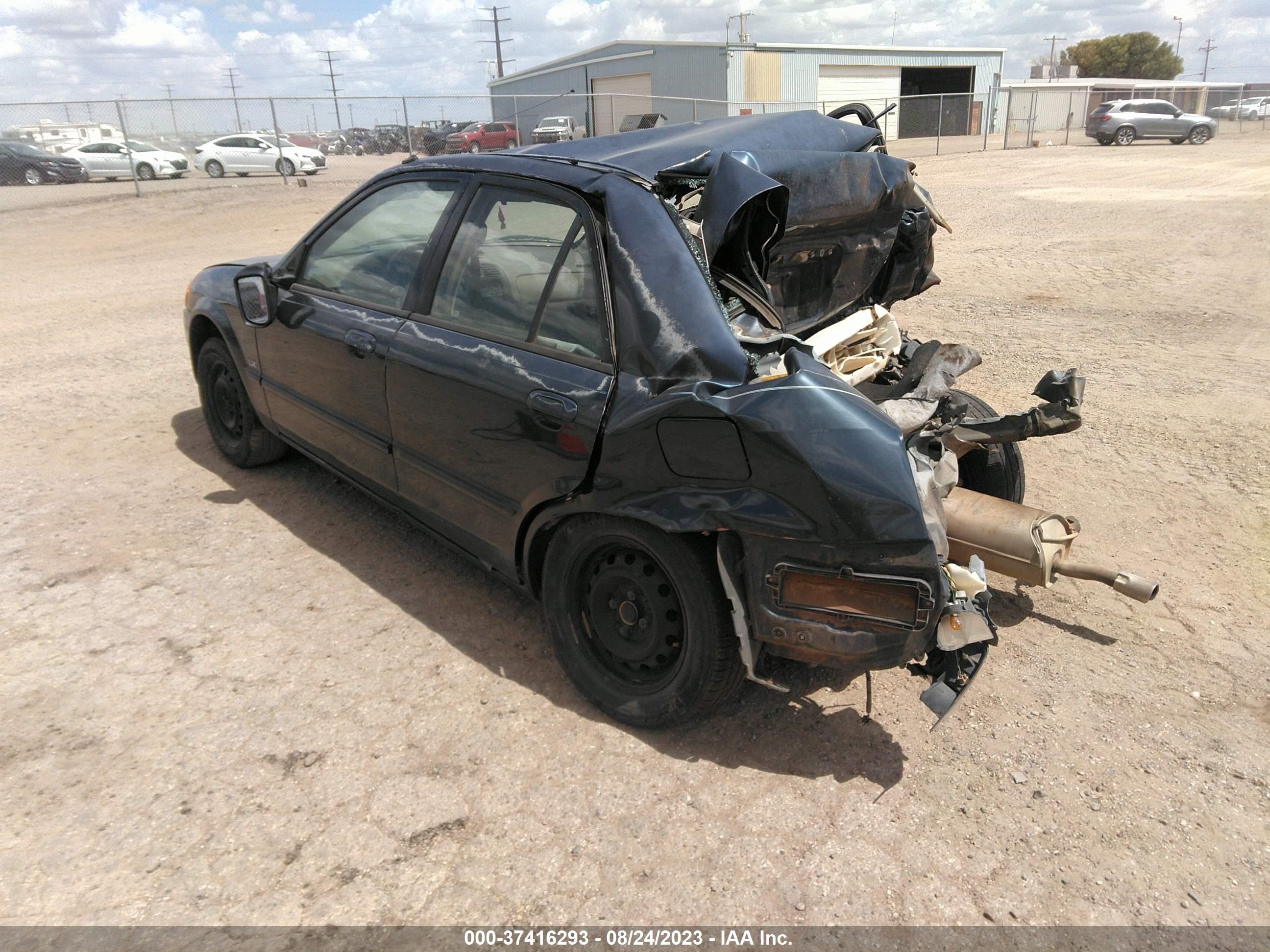 Photo 2 VIN: JM1BJ2220X0148126 - MAZDA PROTEGE 